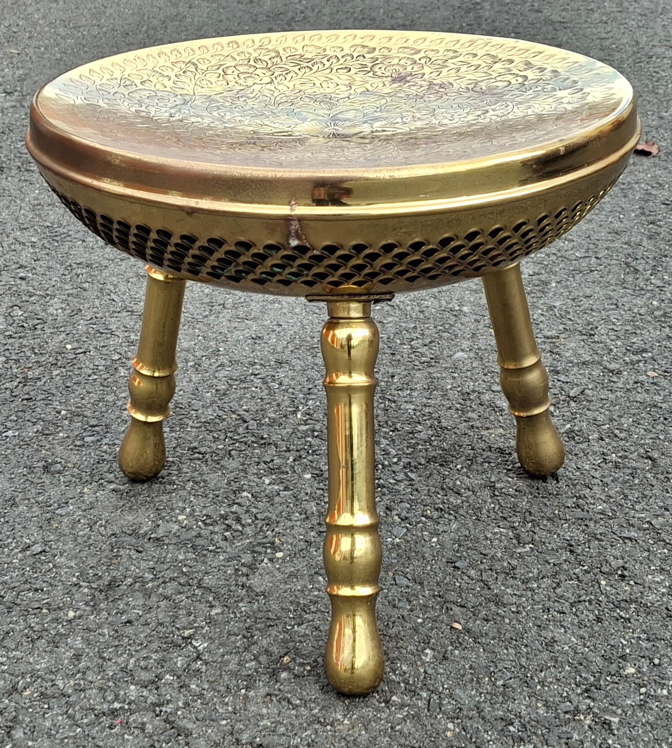 Vintage Nahost geätzt und poliertem Messing Fußwärmer / Fußhocker (Maurisch) im Angebot