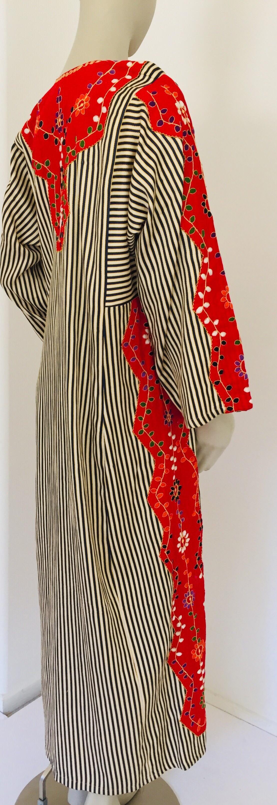 Vintage Middle Eastern Ethnic Caftan, Kaftan Maxi Dress en vente 9
