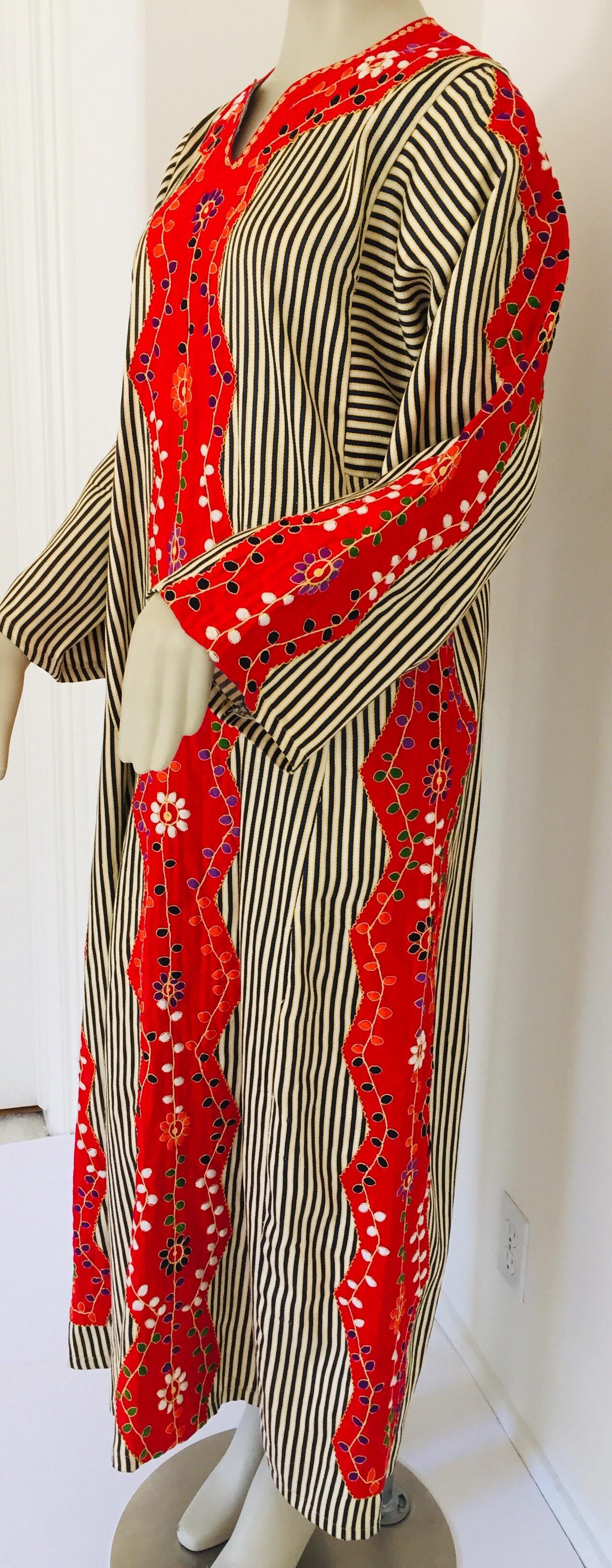 Hand-Crafted Vintage Middle Eastern Ethnic Caftan Moroccan Kaftan Maxi Dress For Sale