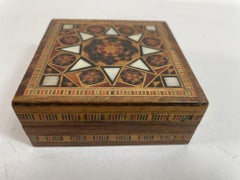 Vintage Middle Eastern Moorish Intarsien Mosaik Box