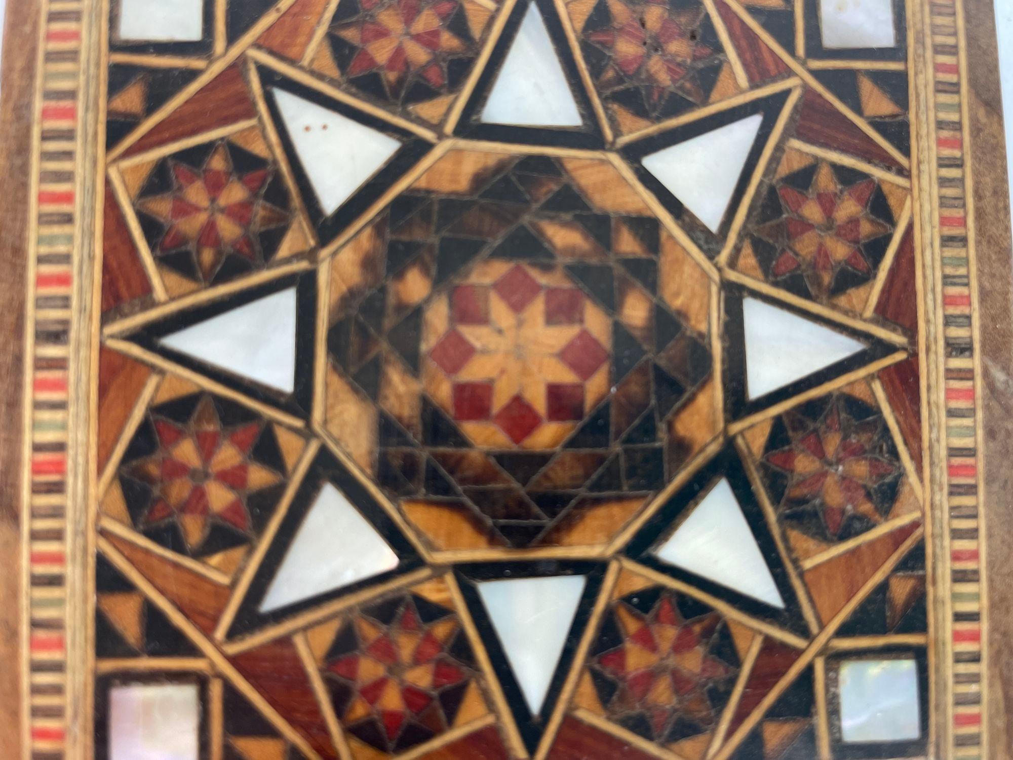 Vintage Middle Eastern Moorish Intarsien Mosaik Box im Angebot 2