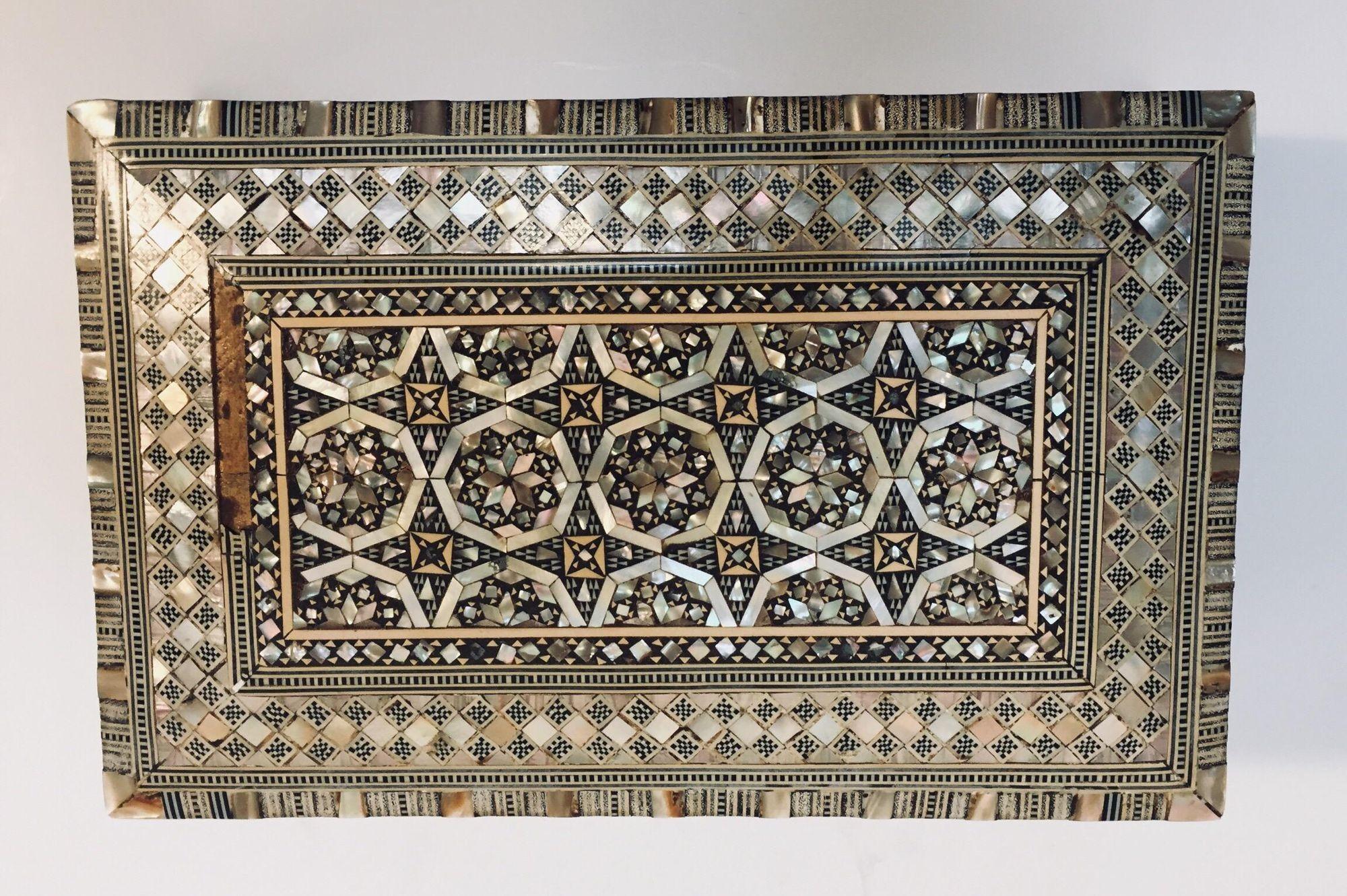 Vintage Nahost maurischen Mosaik Intarsien Box (Asiatisch) im Angebot