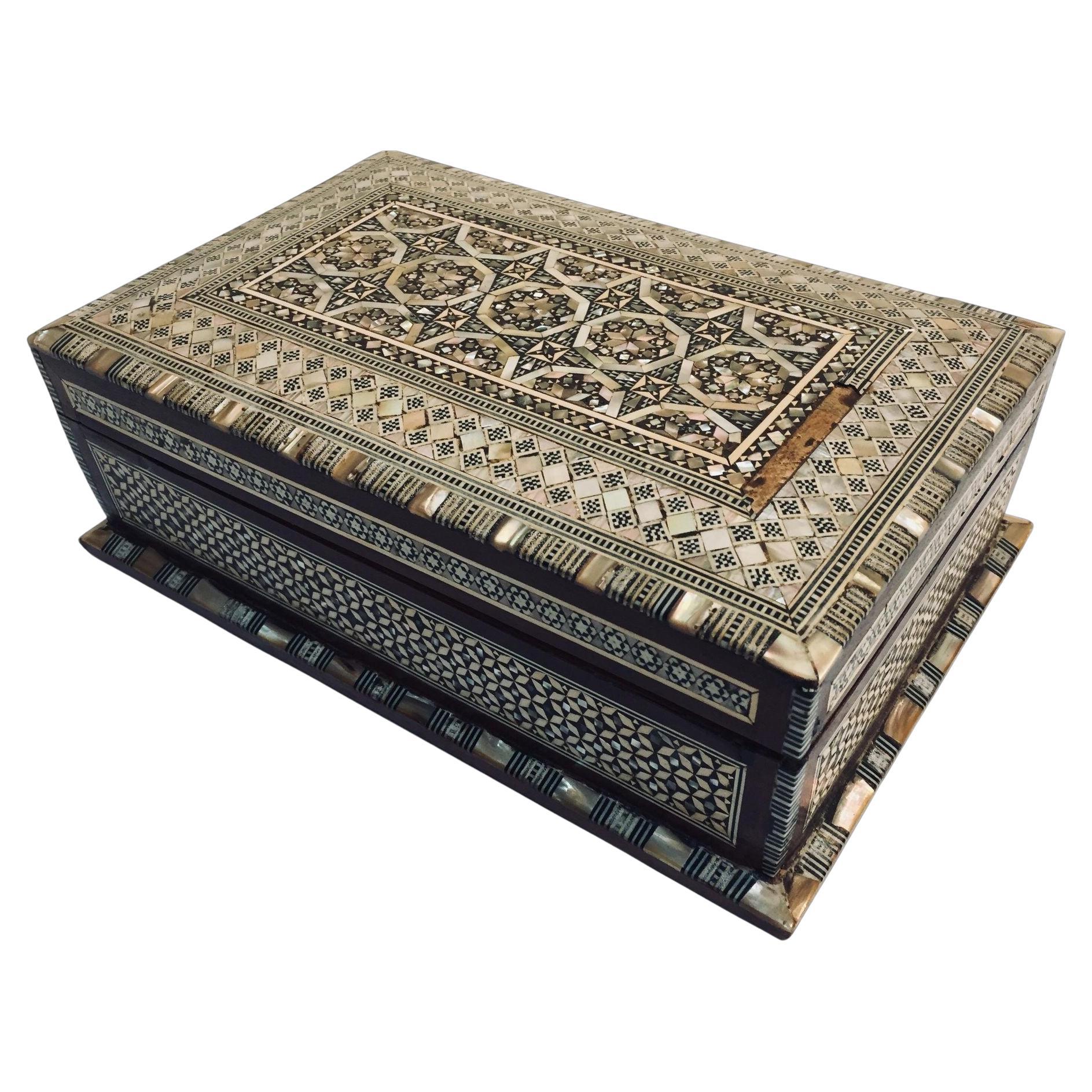 Vintage Middle Eastern Moorish Mosaic Marquetry Inlay Box For Sale