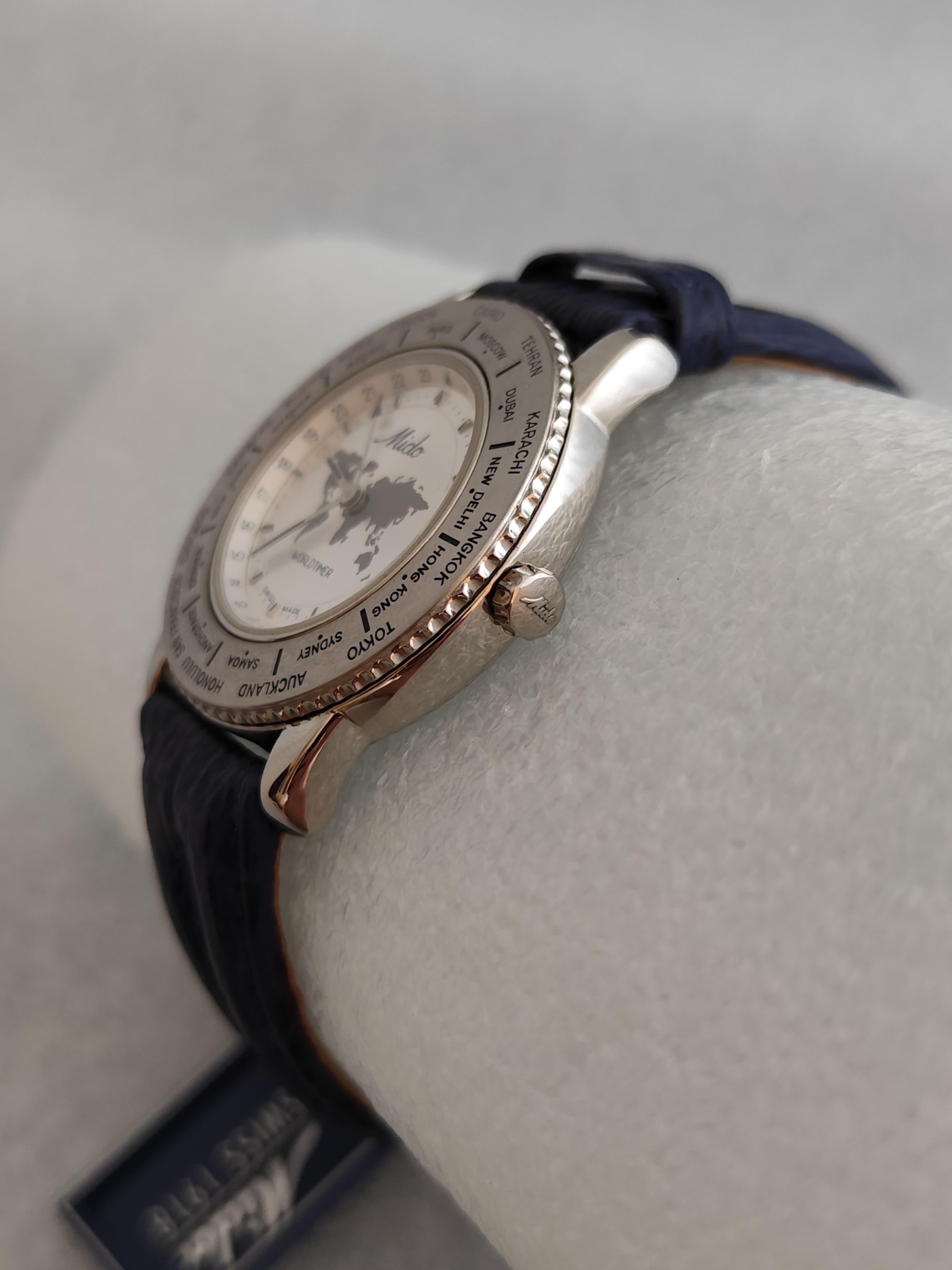 Vintage Mido Worldtimer GMT 5200 Stainless Steel Boxed Old Stock Watch For Sale 6