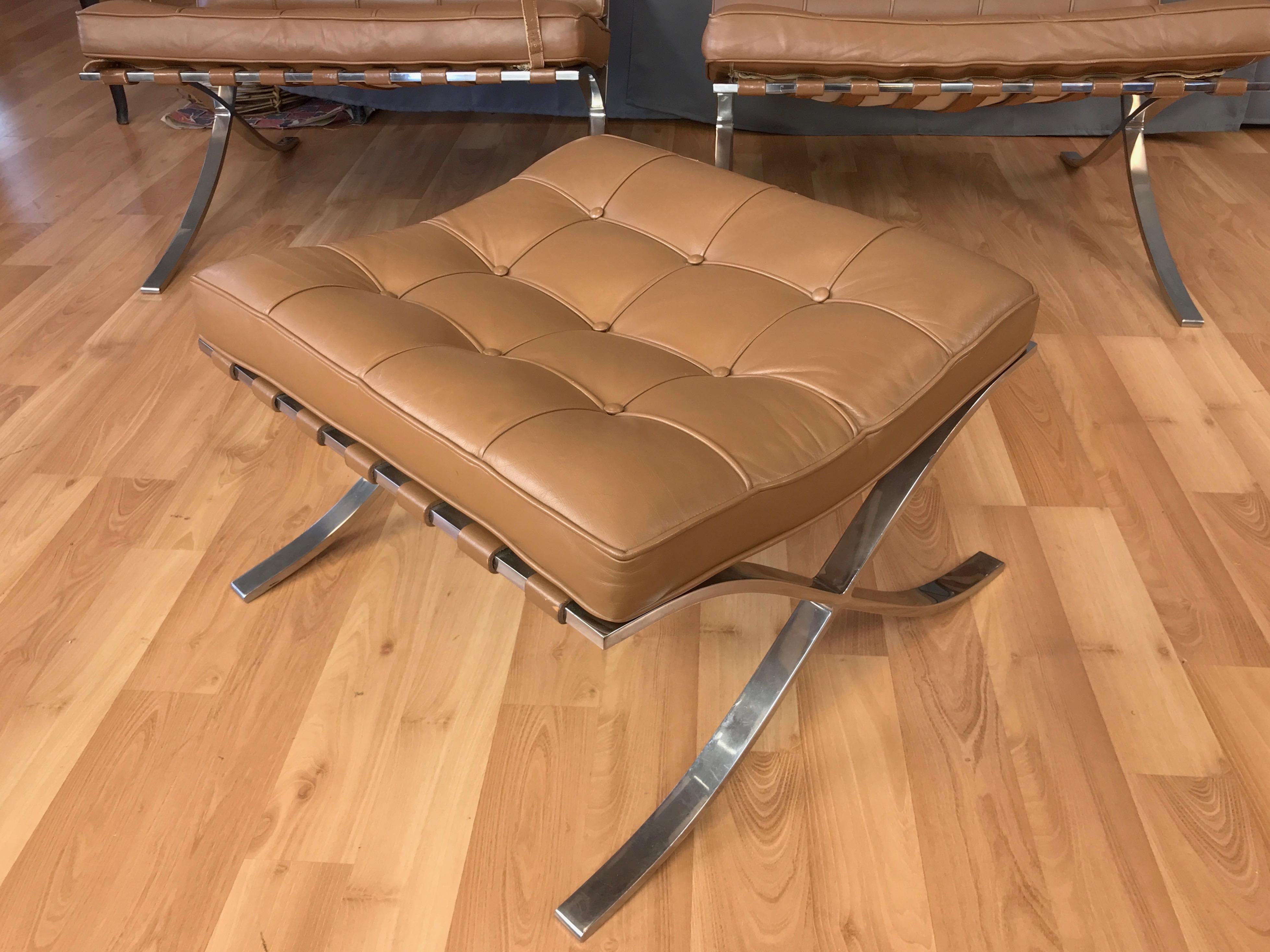 Vintage Mies van der Rohe for Knoll Barcelona Chairs and Ottoman Set In Good Condition In San Francisco, CA