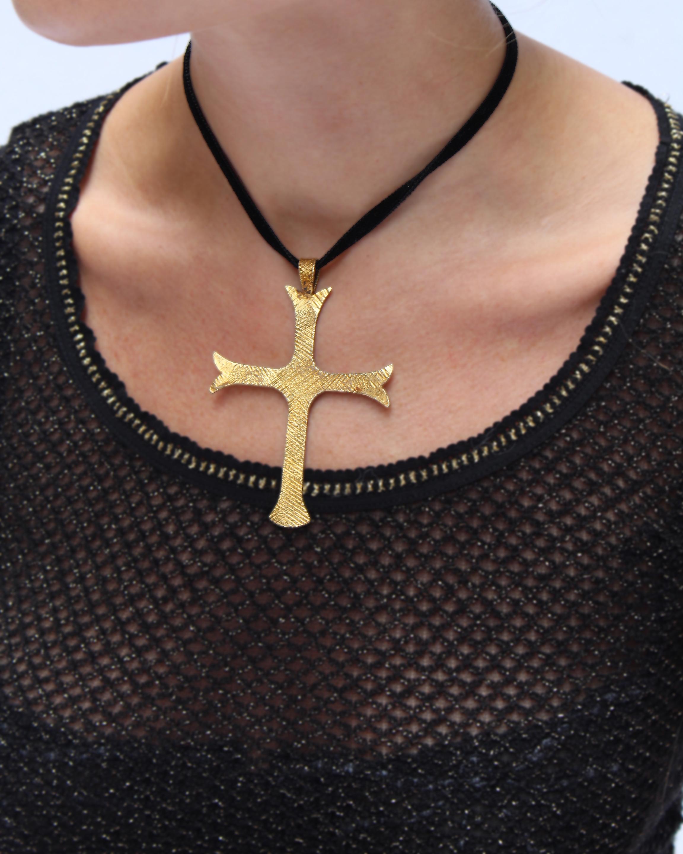 Vintage Mignon Faget Large Gold Cross Necklace In Excellent Condition In New York, NY