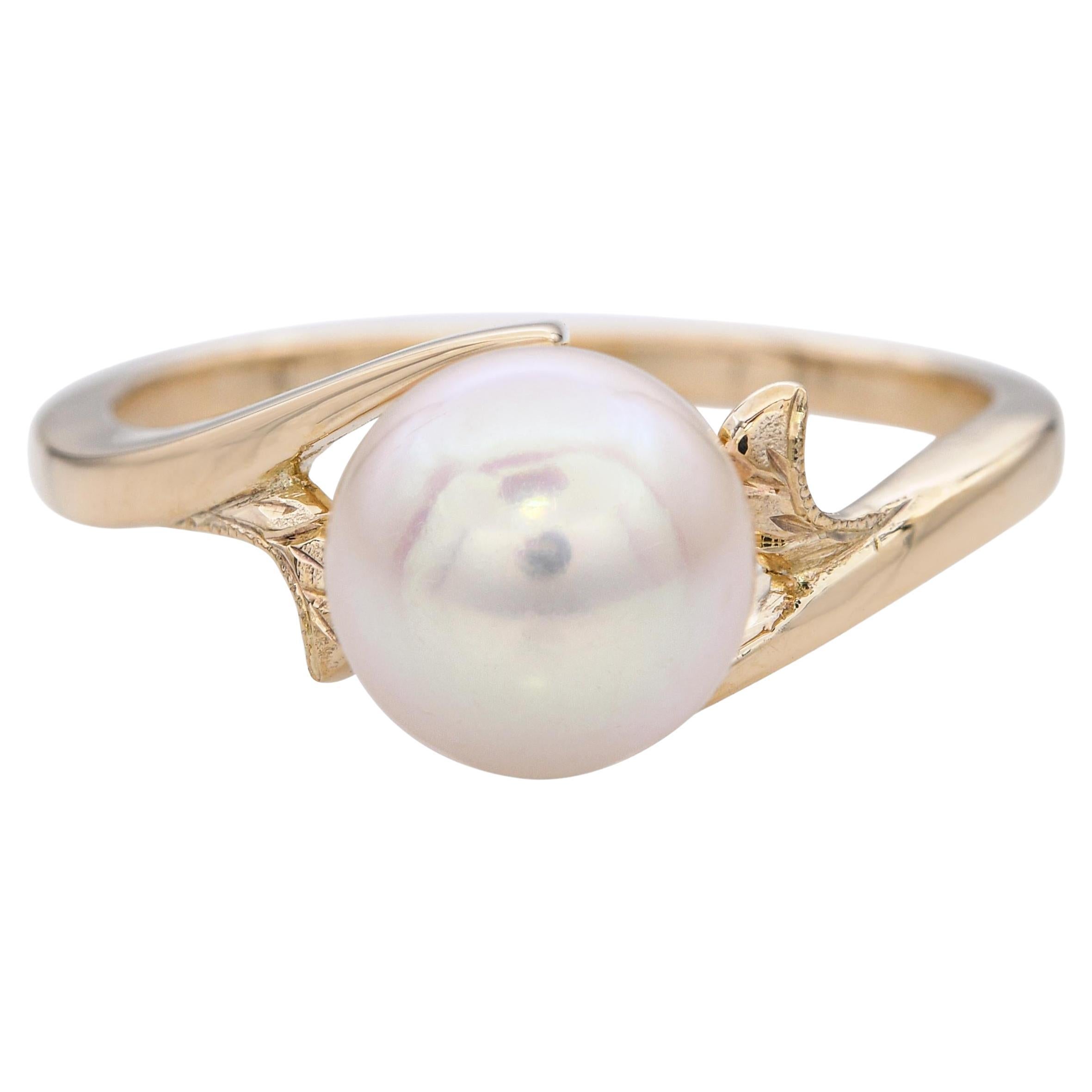 Vintage Mikimoto 14k Yellow Gold Pearl Bypass Ring en vente