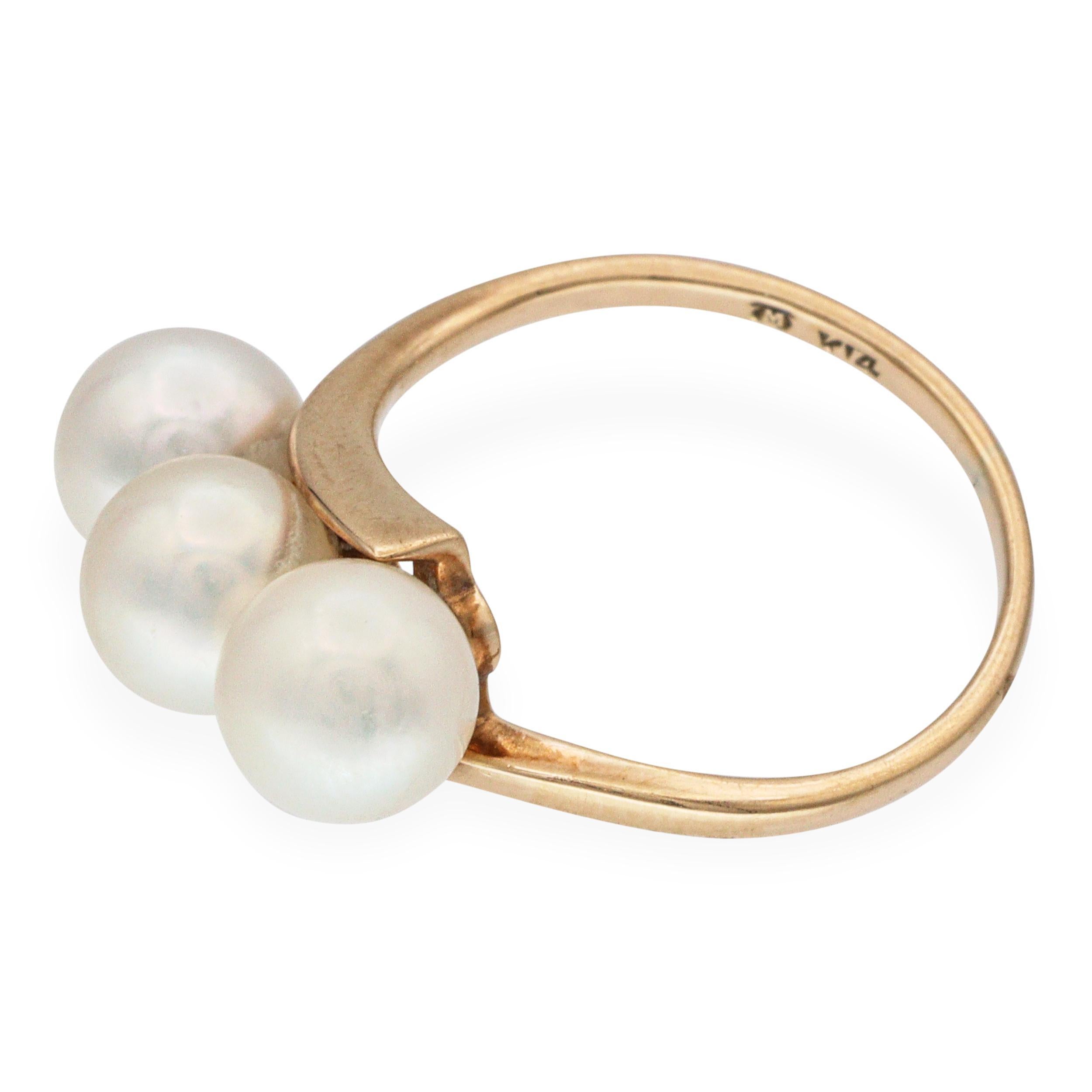 Vintage Mikimoto 14k Gelbgold Dreifach-Perlenring im Angebot 1