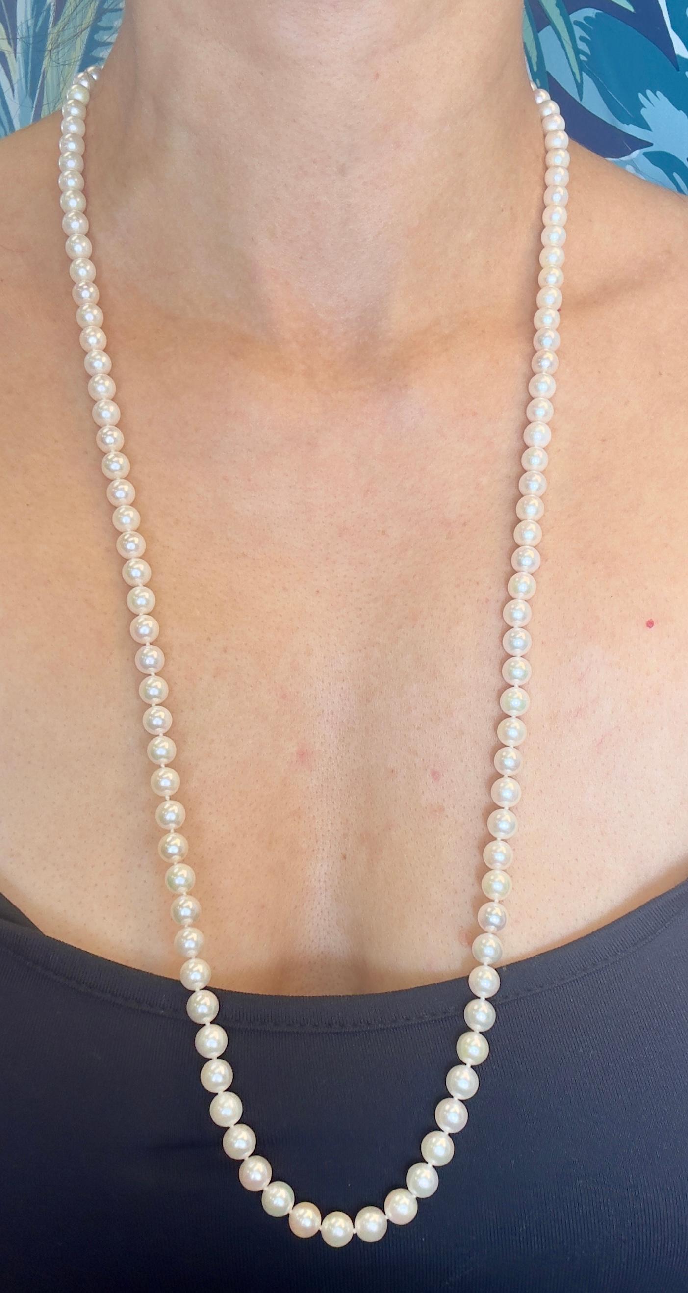 Round Cut Vintage Mikimoto 18k Yellow Gold Pearl Necklace For Sale