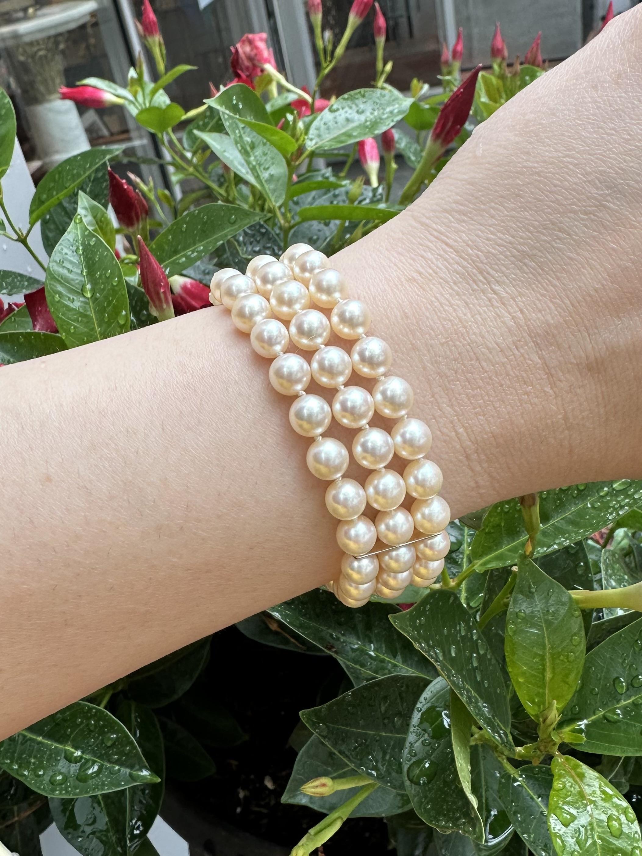 De las mujeres Pulsera vintage Mikimoto de 3 vueltas con perlas de 6,5-7 mm y cierre grabado en oro de 14k en venta