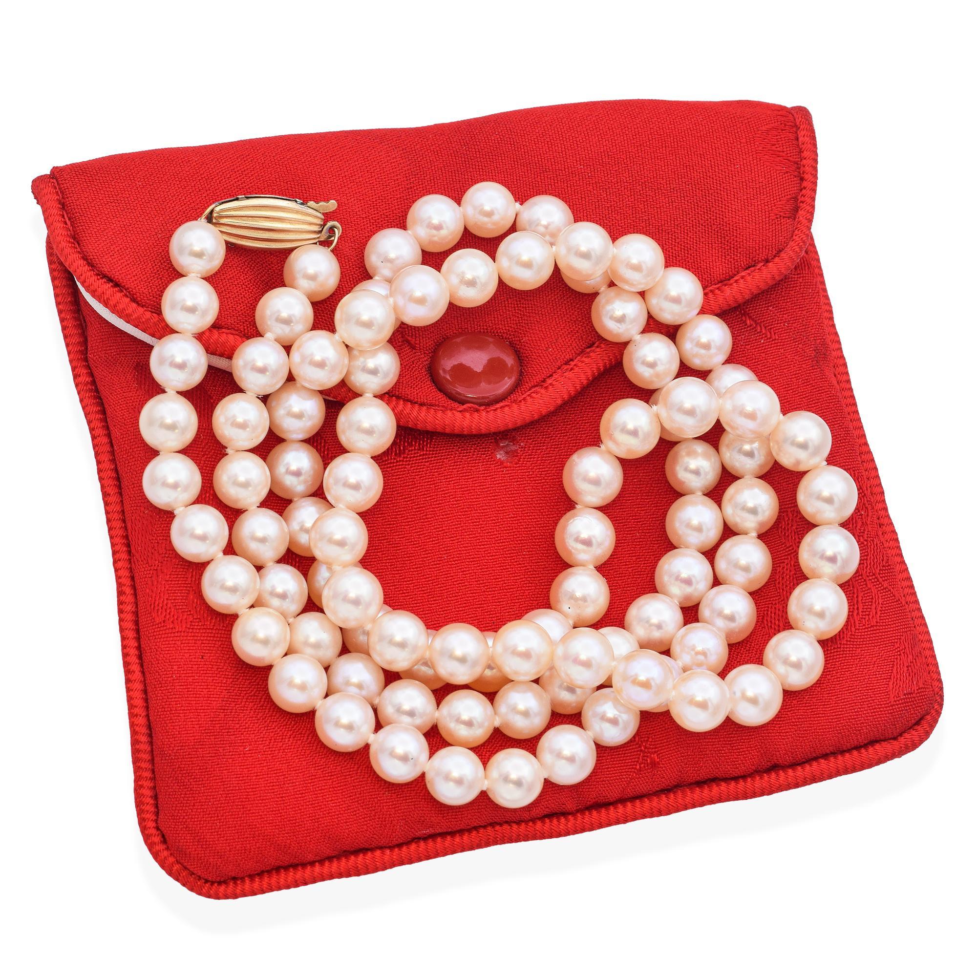 Vintage Mikimoto Blue Lagoon 14K Yellow Gold Pearl Beaded Strand Necklace In Good Condition For Sale In New York, NY