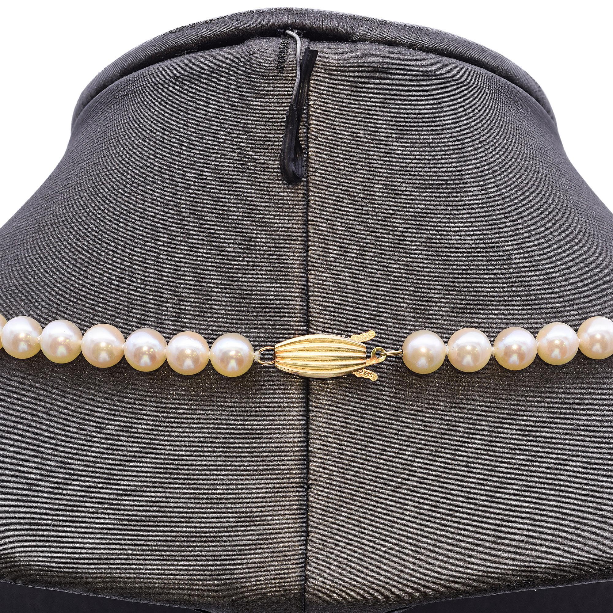 Women's or Men's Vintage Mikimoto Blue Lagoon 14K Yellow Gold Pearl Beaded Strand Necklace For Sale