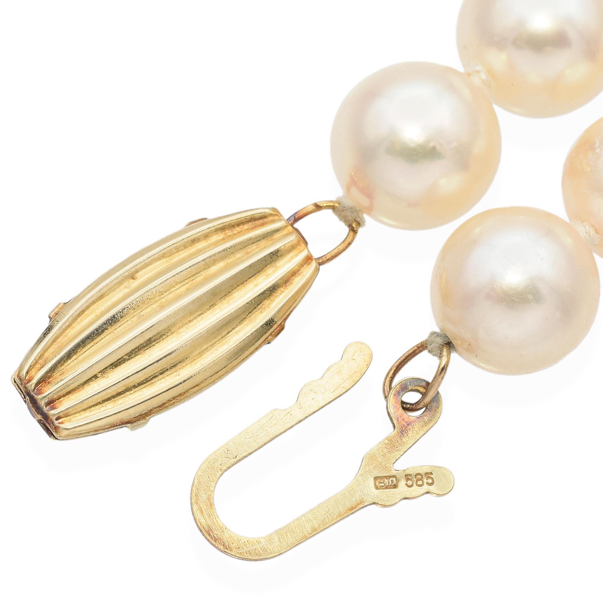 Women's or Men's Vintage Mikimoto Blue Lagoon 14K Yellow Gold Pearl Beaded Strand Necklace For Sale