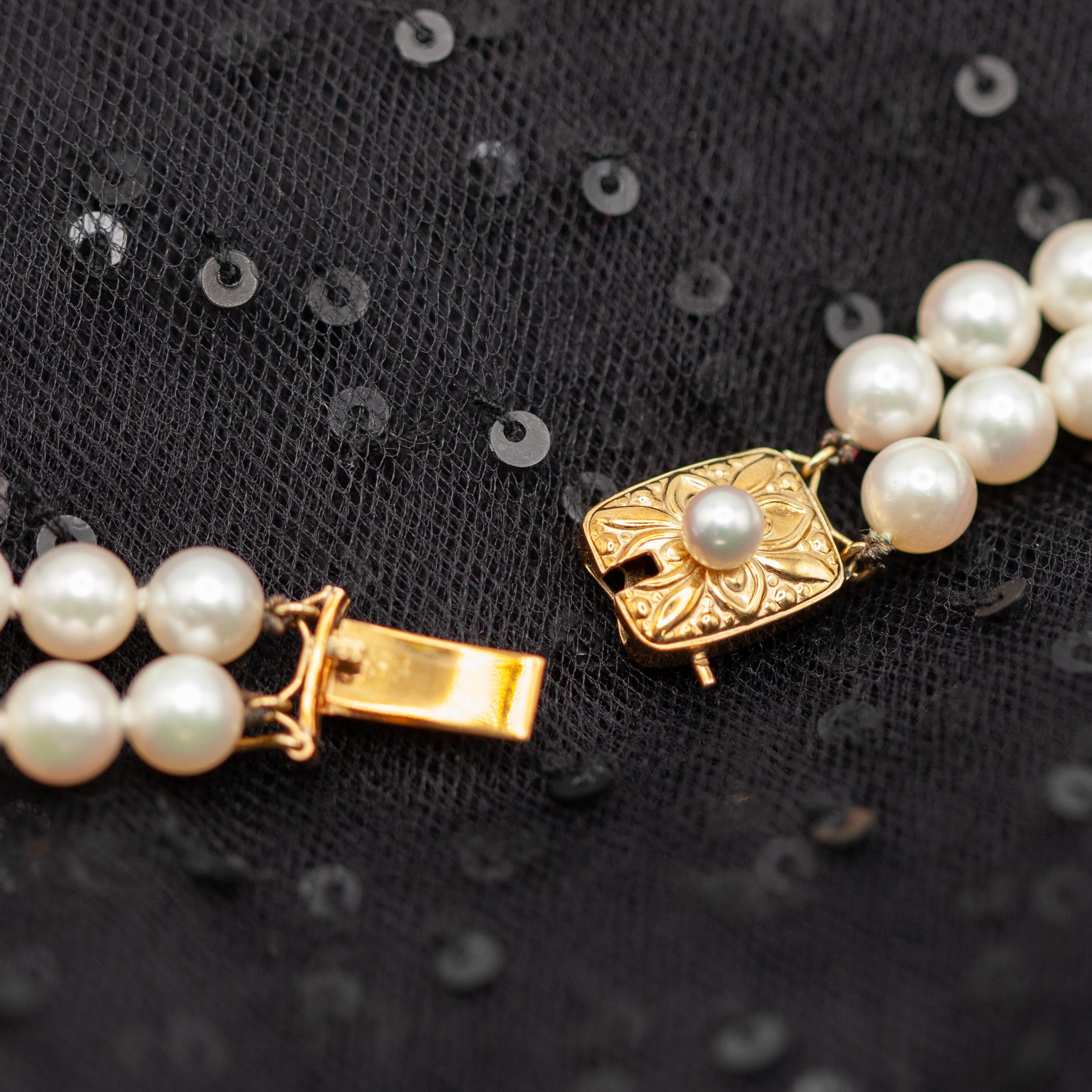 Collar vintage Mikimoto de perlas Akoya de doble vuelta en venta 4