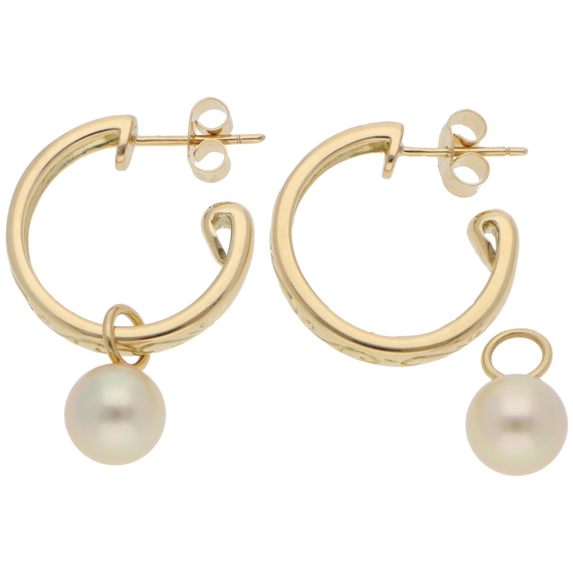 Pendientes de aro de perlas vintage Mikimoto en oro amarillo Cuenta en venta