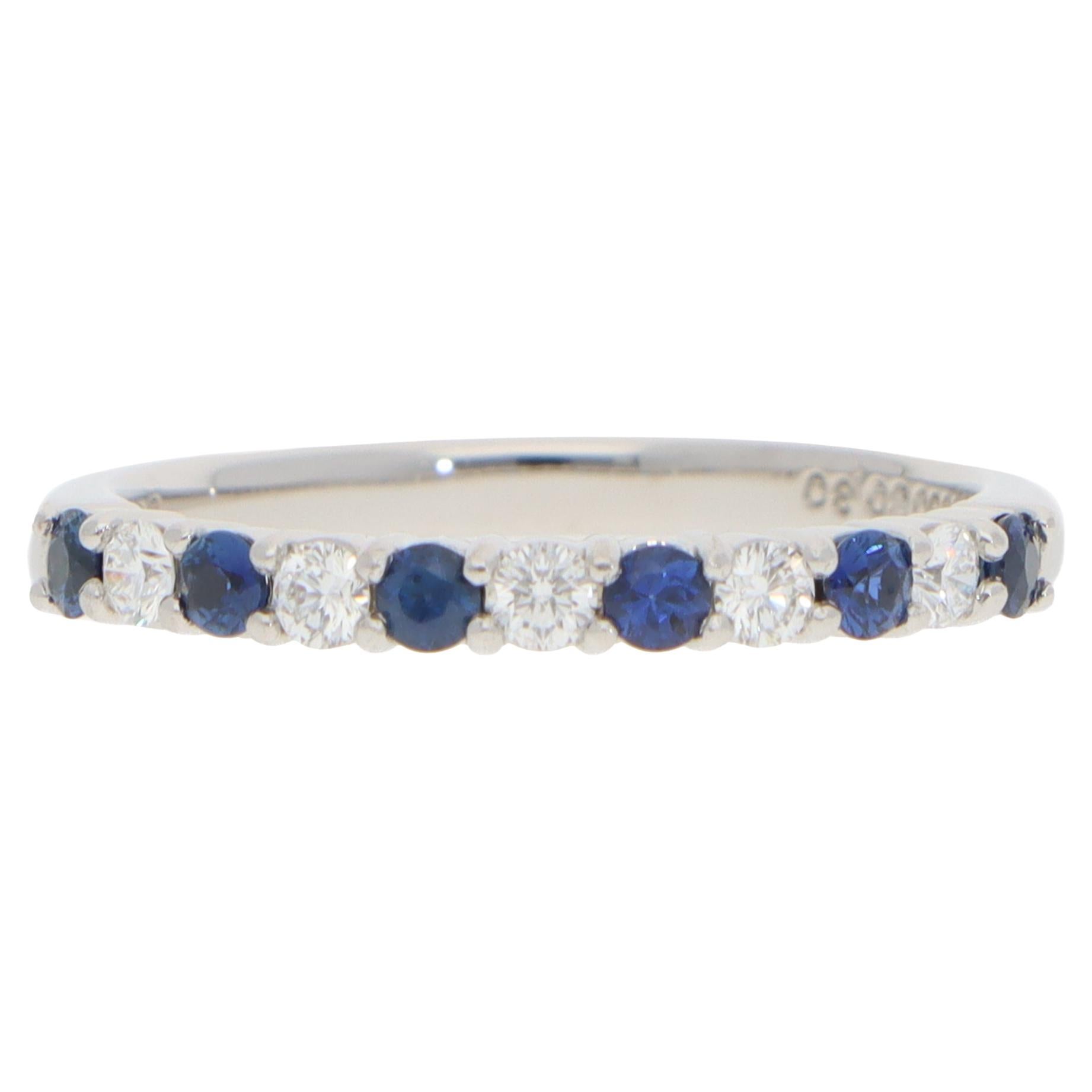 Anello mezza eternità vintage con zaffiro e diamante di Mikimoto in vendita
