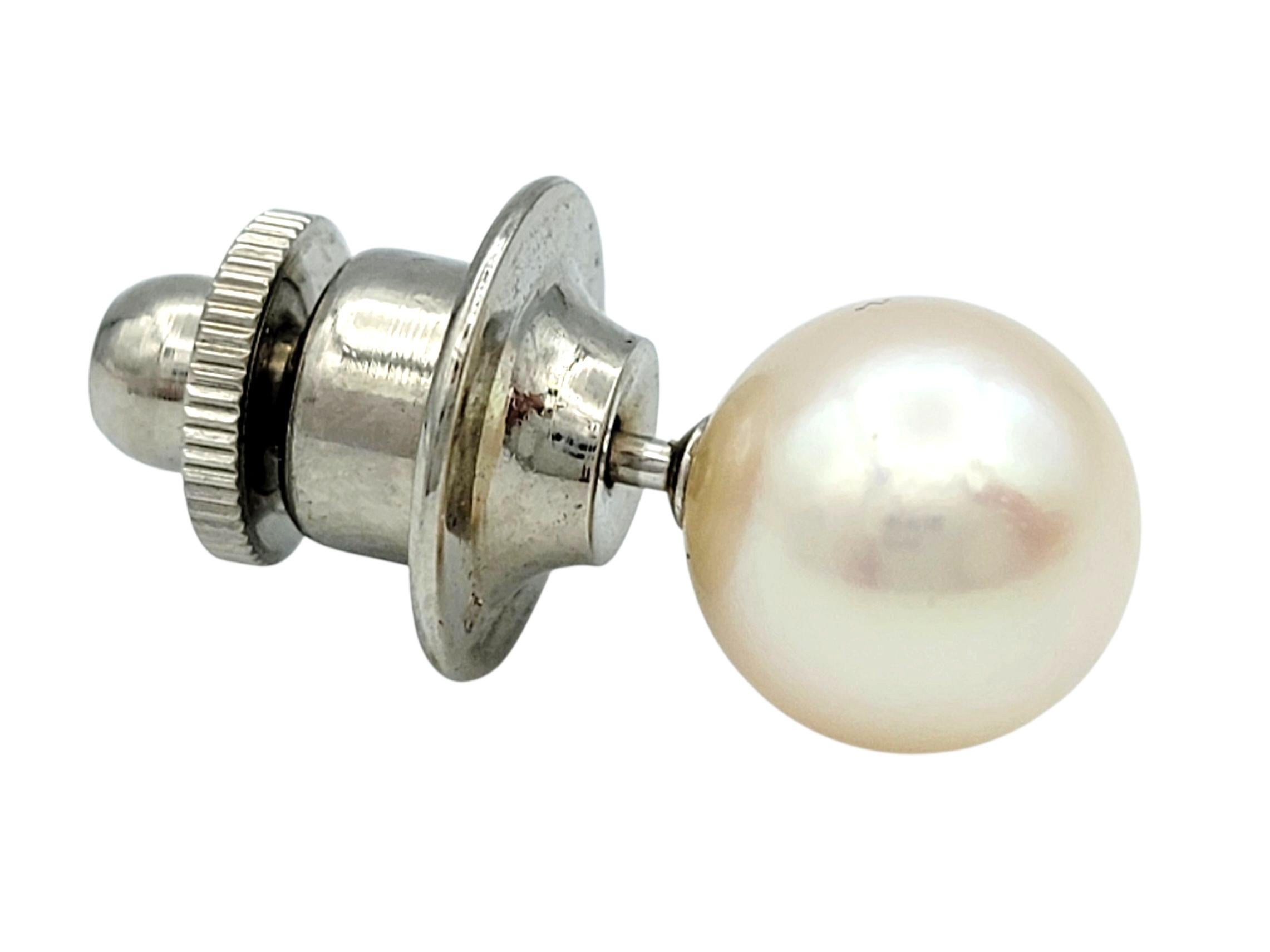 Set di 3 gemelli con perla e spilla per cravatta di Mikimoto d'epoca in oro bianco 18 carati in vendita 2
