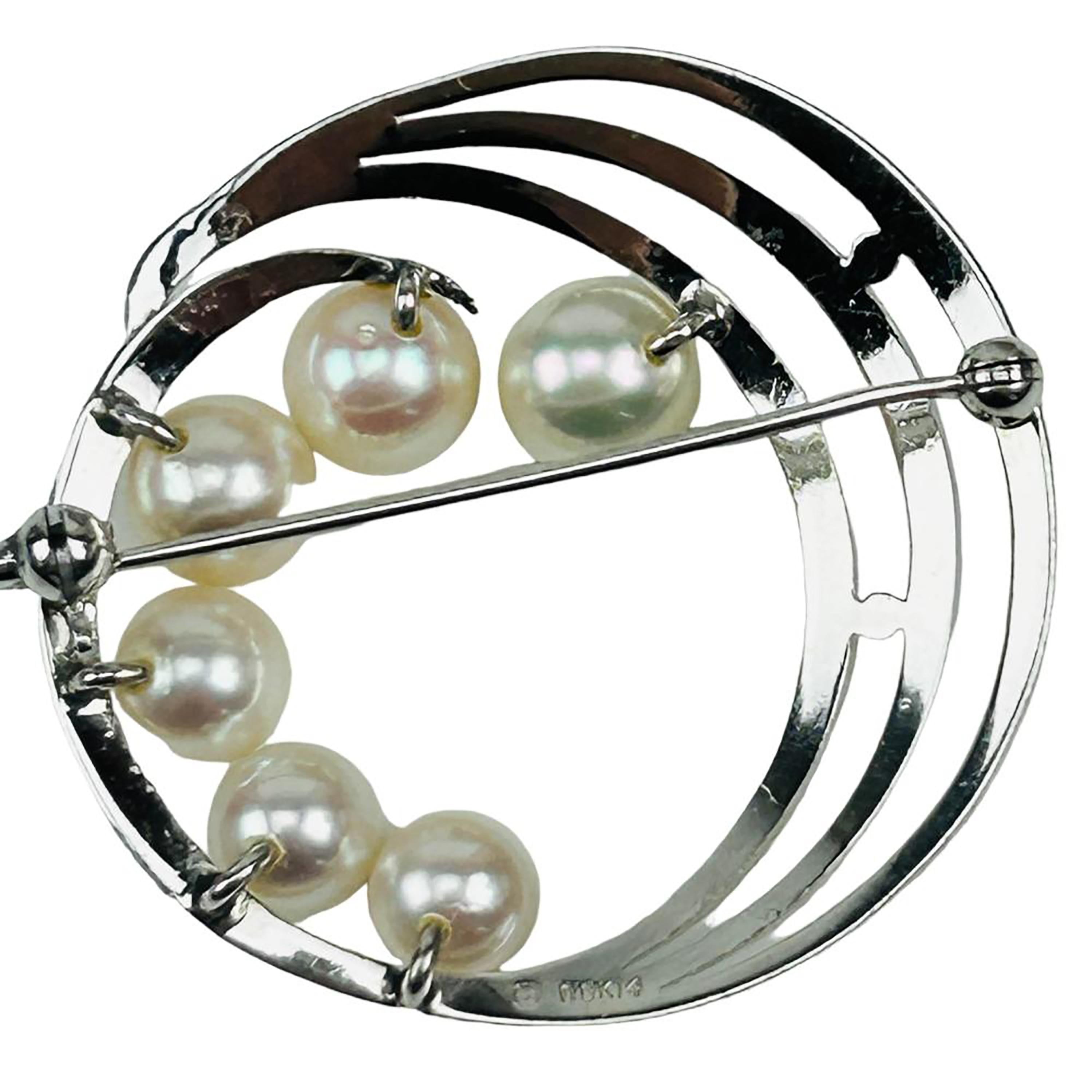 Contemporary  Vintage Mikimoto Six Saltwater Akoya Pearl 14K White Gold 1.5 Inch Brooch 