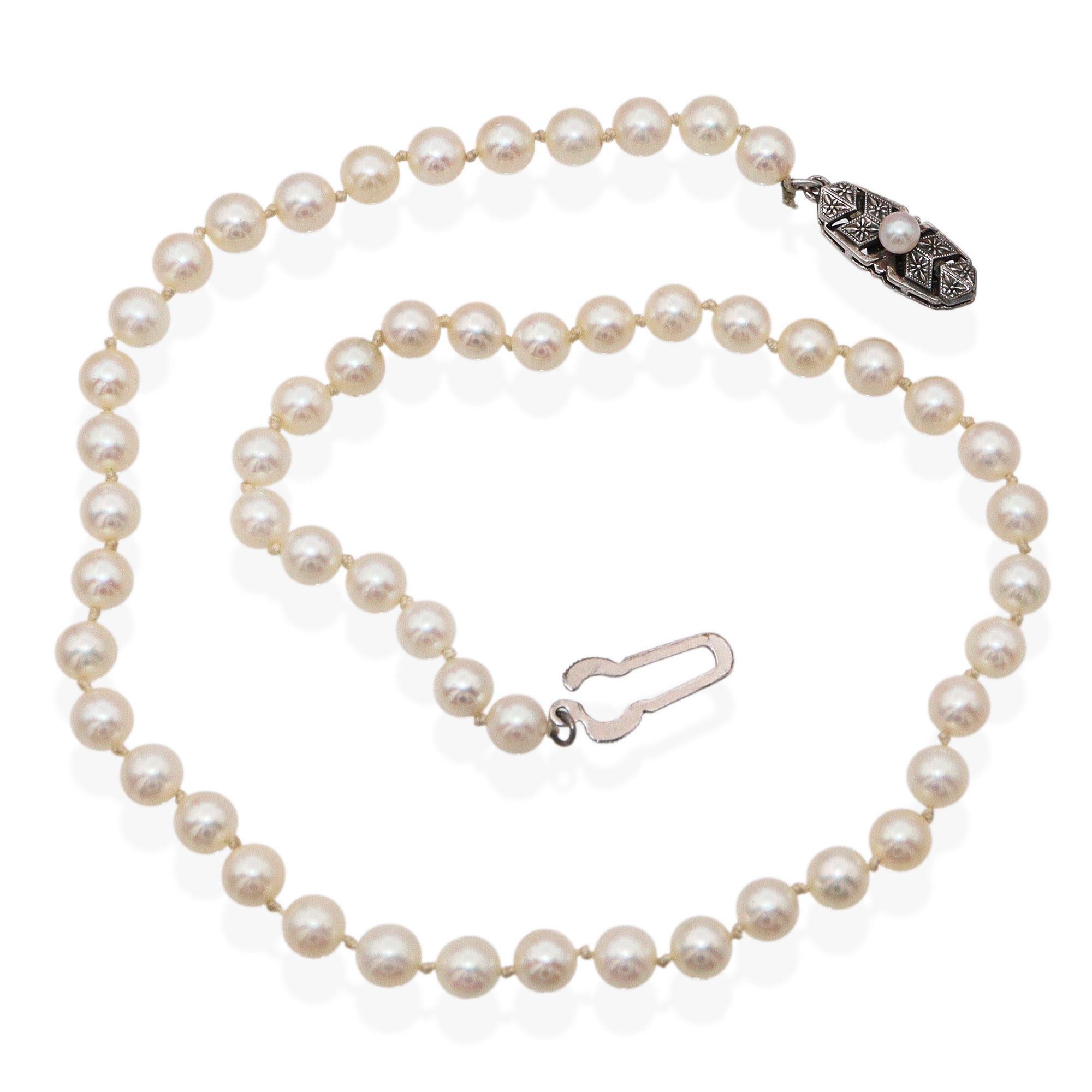 Donna Vintage Mikimoto, collana a girocollo con fili di perle in argento sterling in vendita