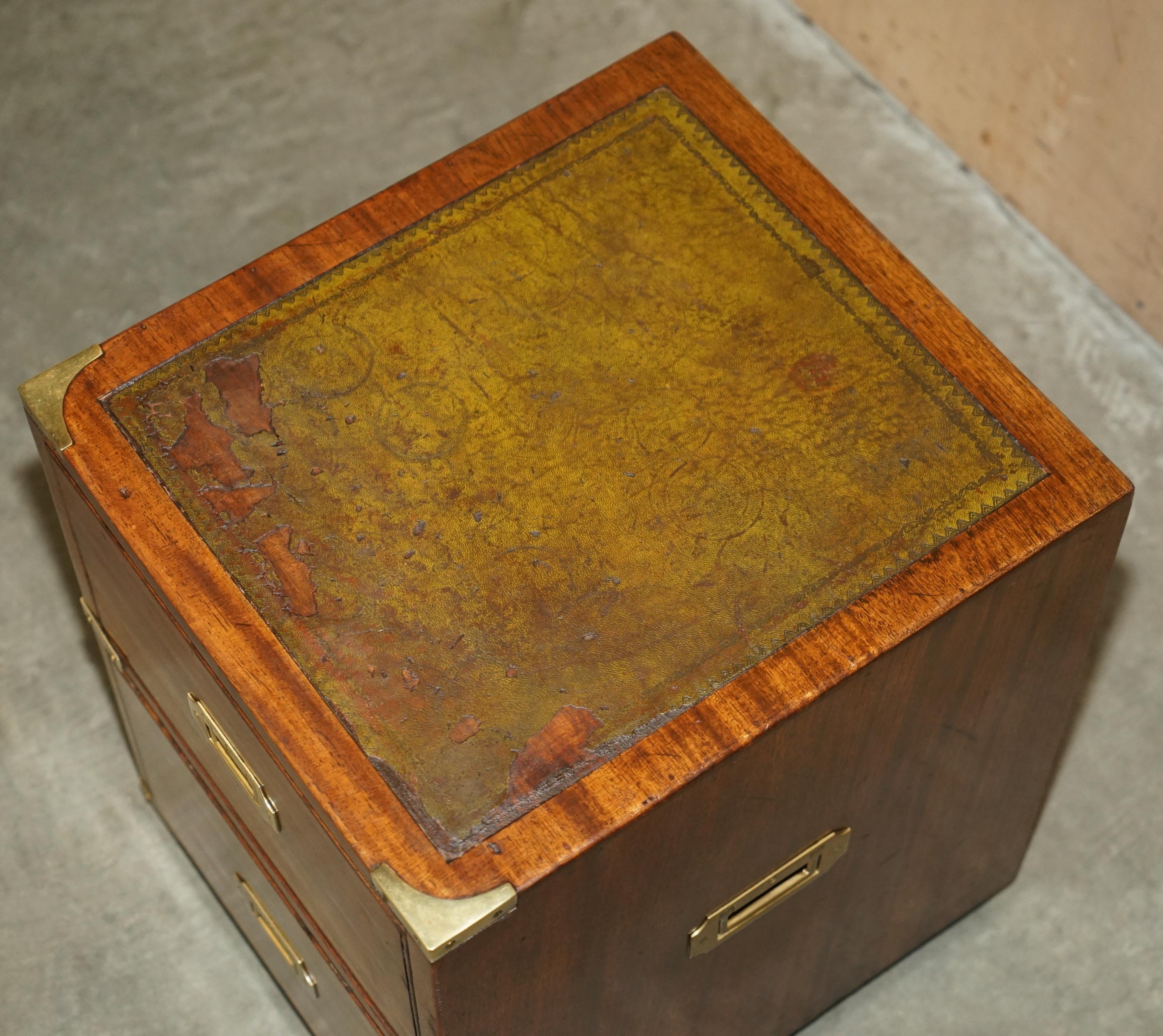 20th Century VINTAGE MILIARY CAMPAIGN SiDE END LAMP WINE BEDSIDE TABLE CHEST WITH DRAWERS For Sale