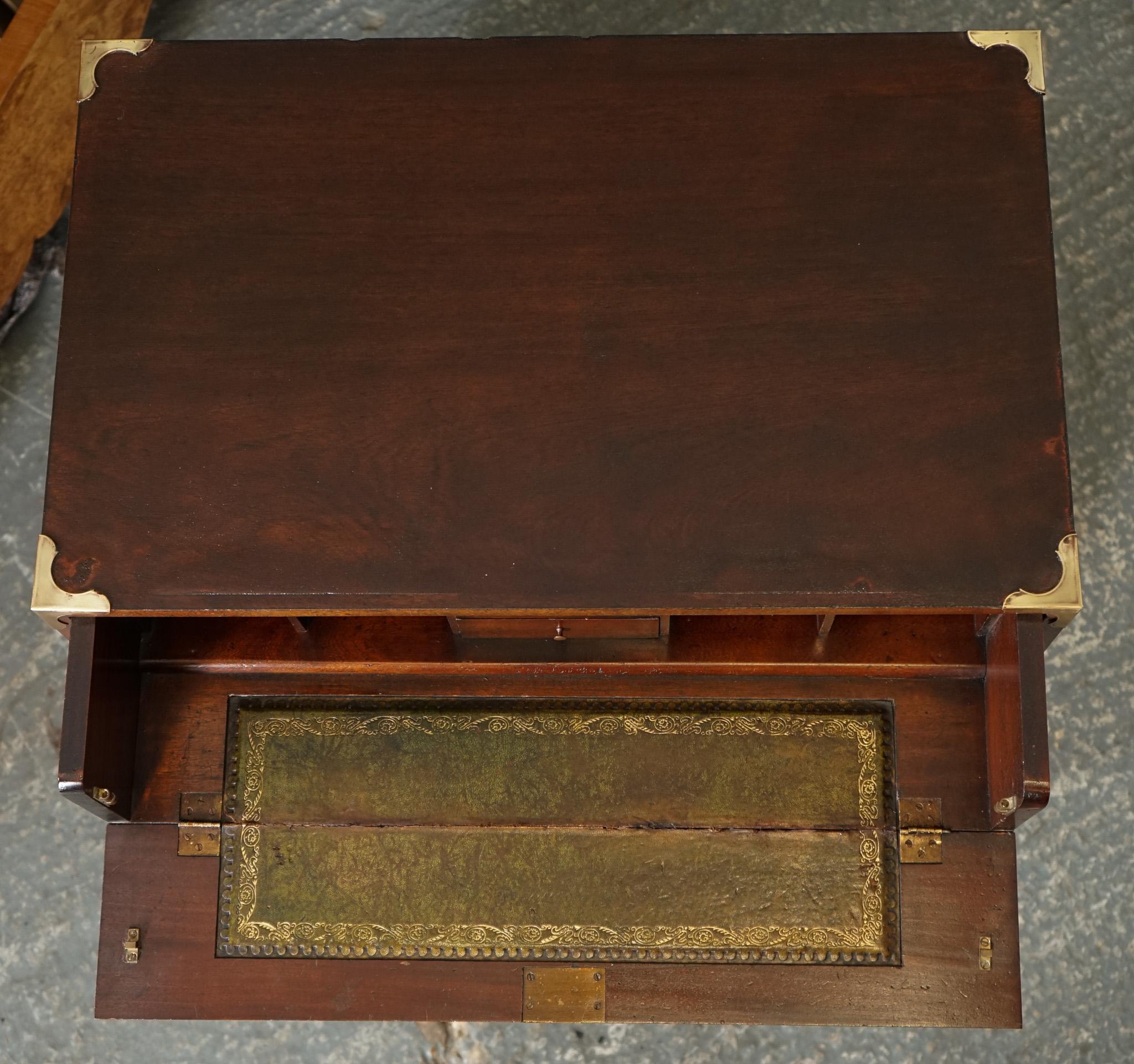 CASSETTIERA DA CAMPAGNA MILITARE D'EPOCA CON PELLE VERDE INVECCHIABILE in vendita 3