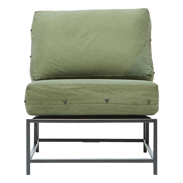 Stuhl aus Militär-Leinwand und geschwärztem Stahl im Vintage-Stil im Angebot