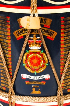 Cubitera militar vintage con el escudo de armas británico de Lancashire