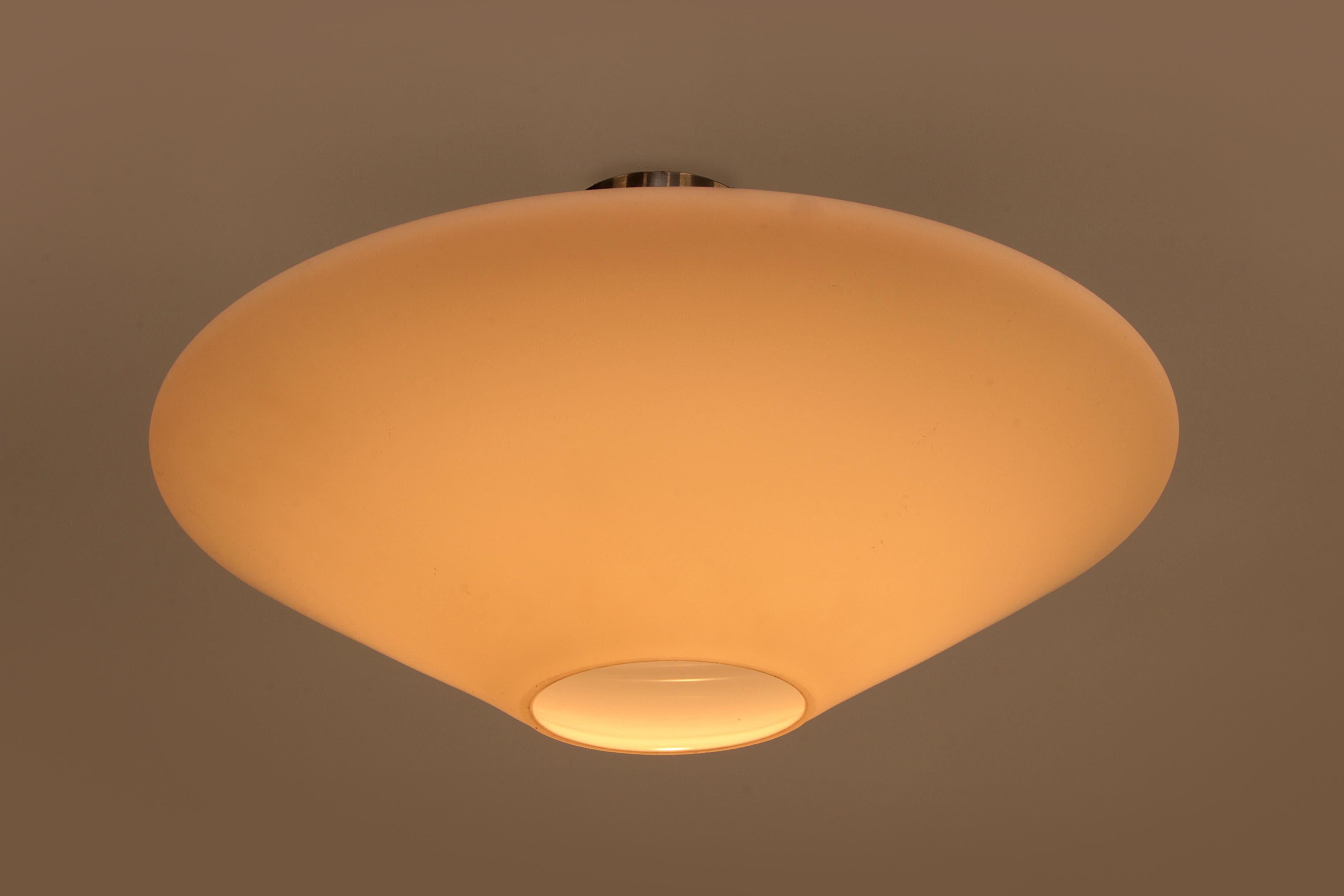 Vintage Milk Glass Ceiling Lamp Model Ufo, 1960s, Germany In Good Condition For Sale In Oostrum-Venray, NL