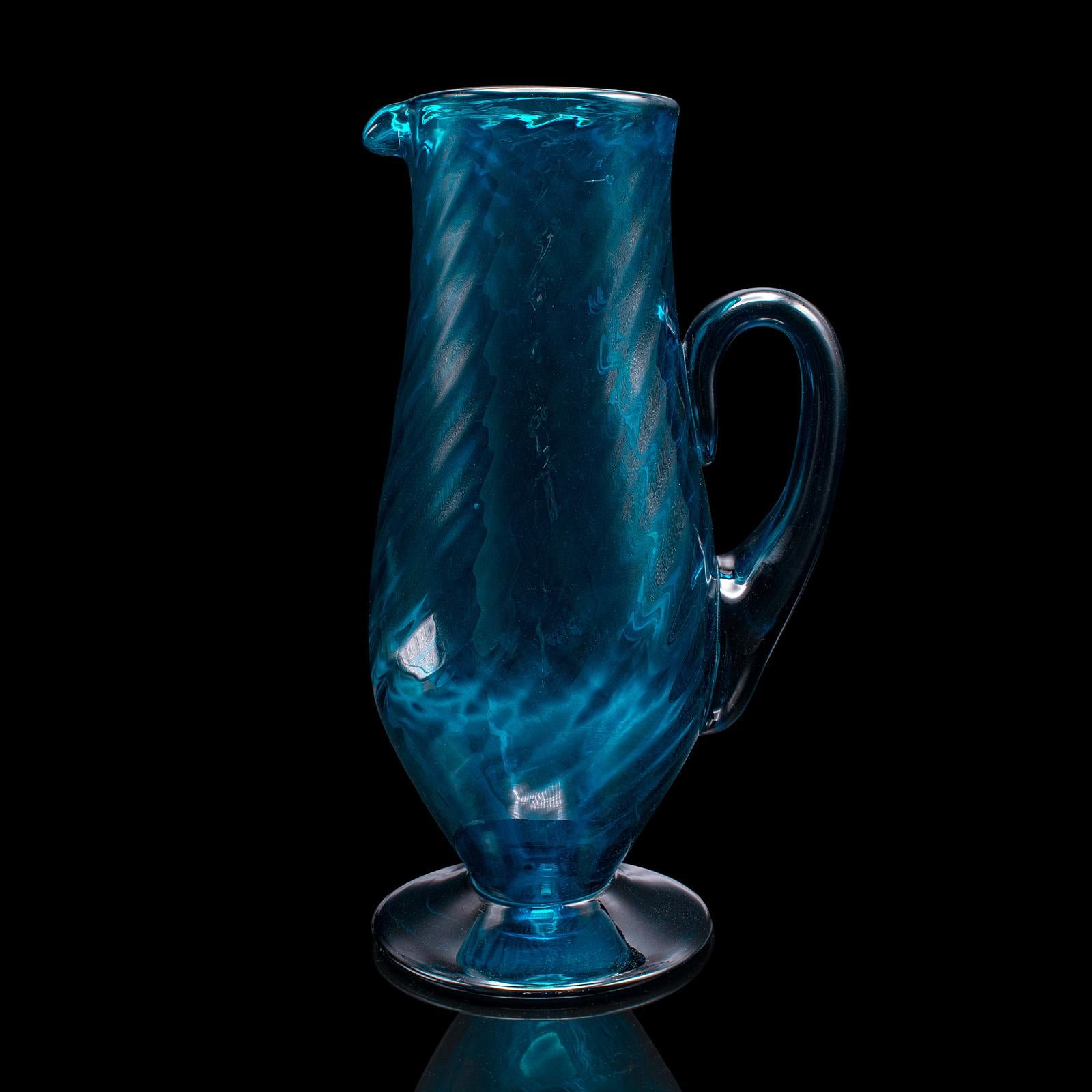 Caraffa da latte vintage, scandinava, vetro artistico, brocca, bicchiere da portata, metà del secolo scorso In condizioni buone in vendita a Hele, Devon, GB