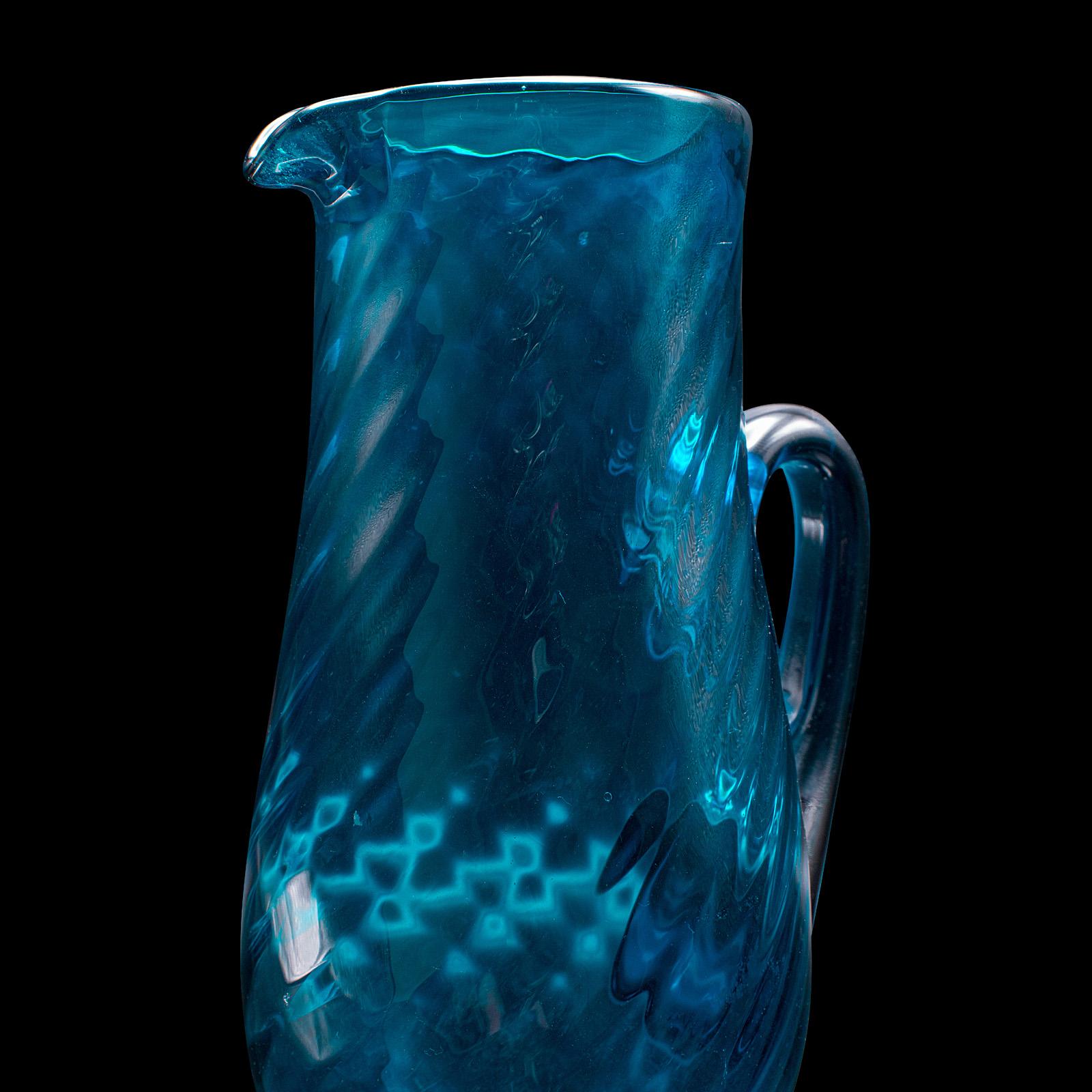 Caraffa da latte vintage, scandinava, vetro artistico, brocca, bicchiere da portata, metà del secolo scorso in vendita 1