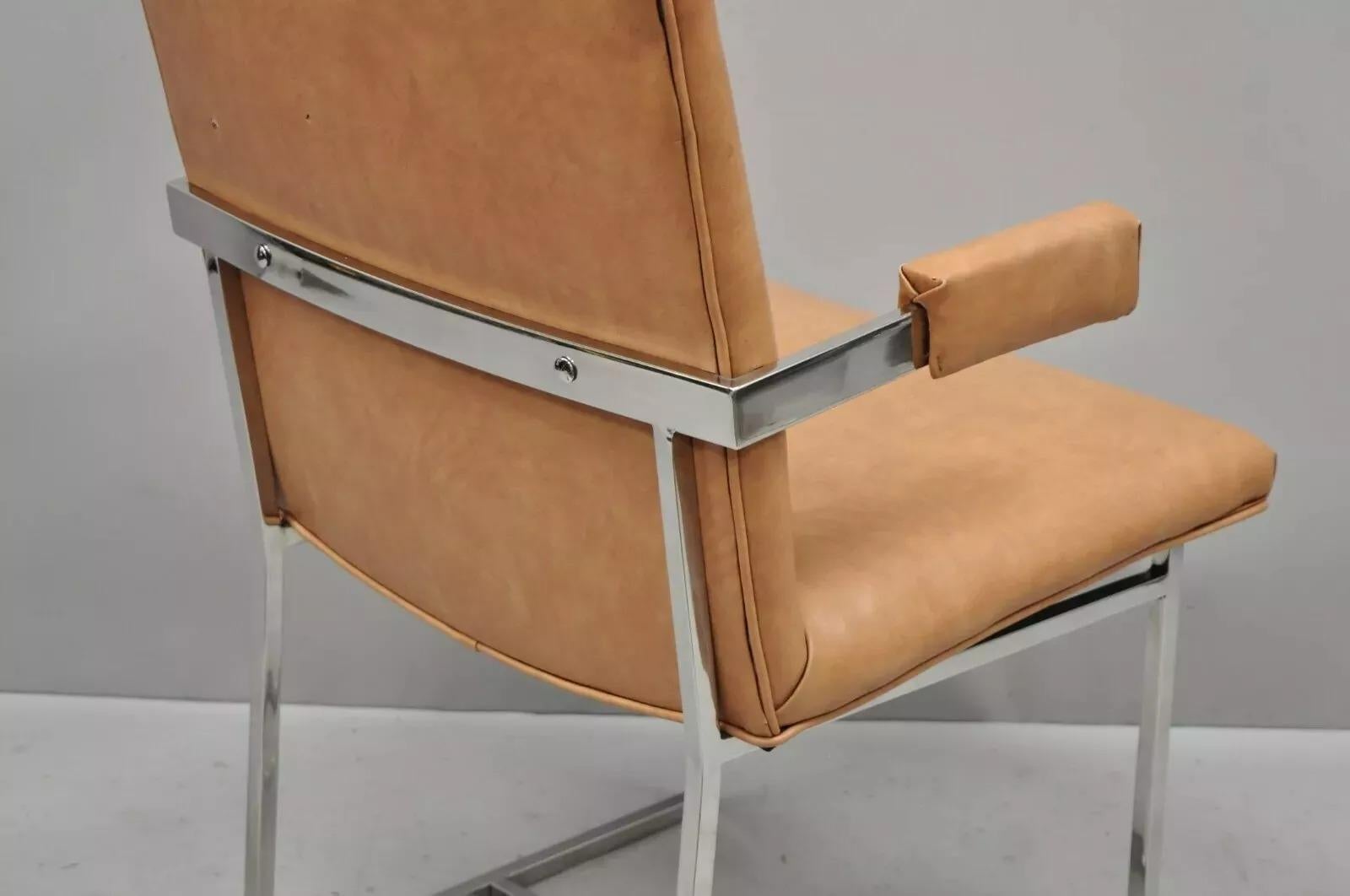 Chrome Fauteuil de salle à manger moderne mi-siècle avec cadre flottant chromé Milo Baughman en vente