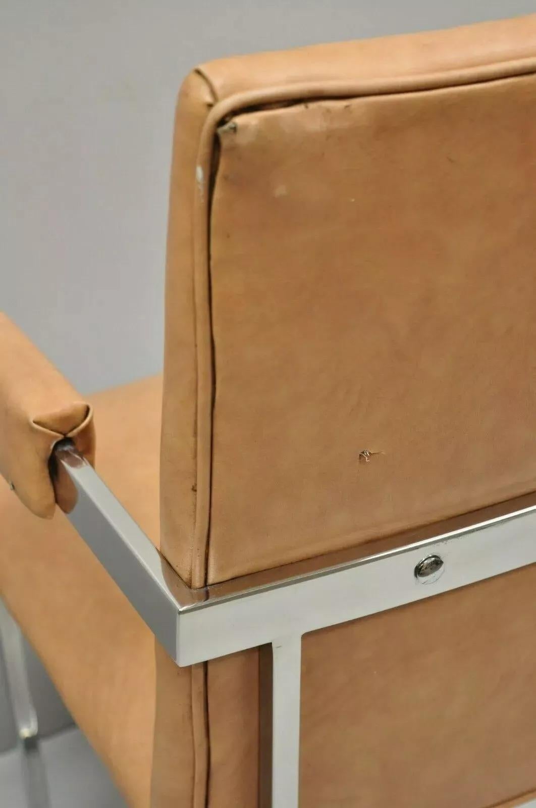Fauteuil de salle à manger moderne mi-siècle avec cadre flottant chromé Milo Baughman en vente 2