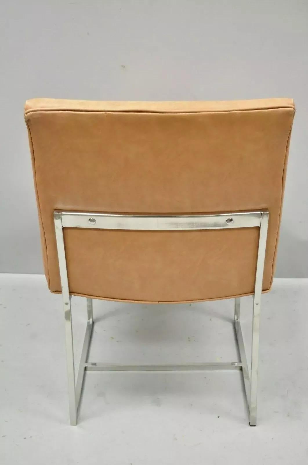 Chaise d'appoint de salle à manger moderne mi-siècle avec cadre flottant chromé Milo Baughman en vente 1