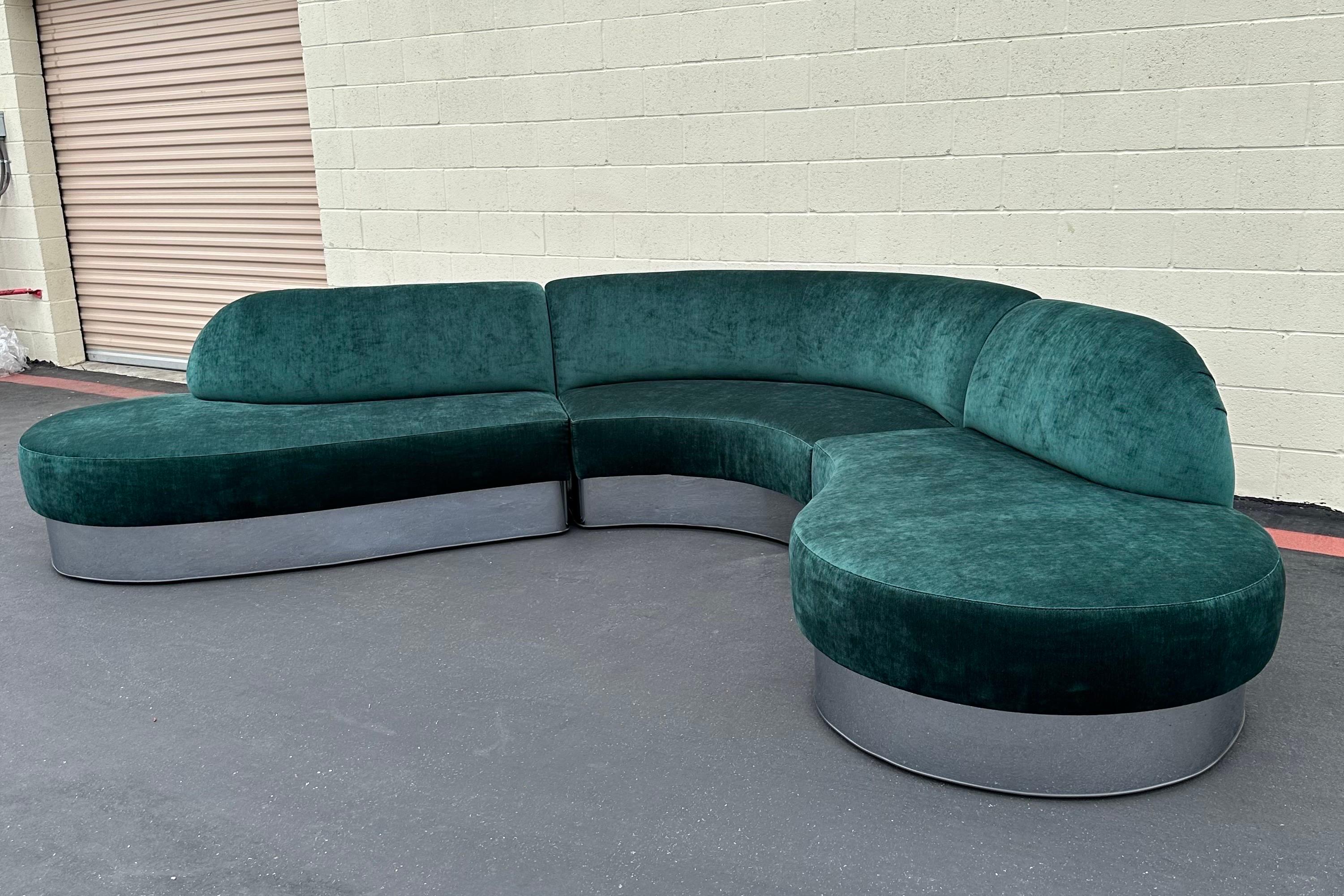 Vintage Milo Baughman Serpentine Three Pieces Sectional Sofa for Thayer Coggin In Good Condition For Sale In North Hollywood, CA
