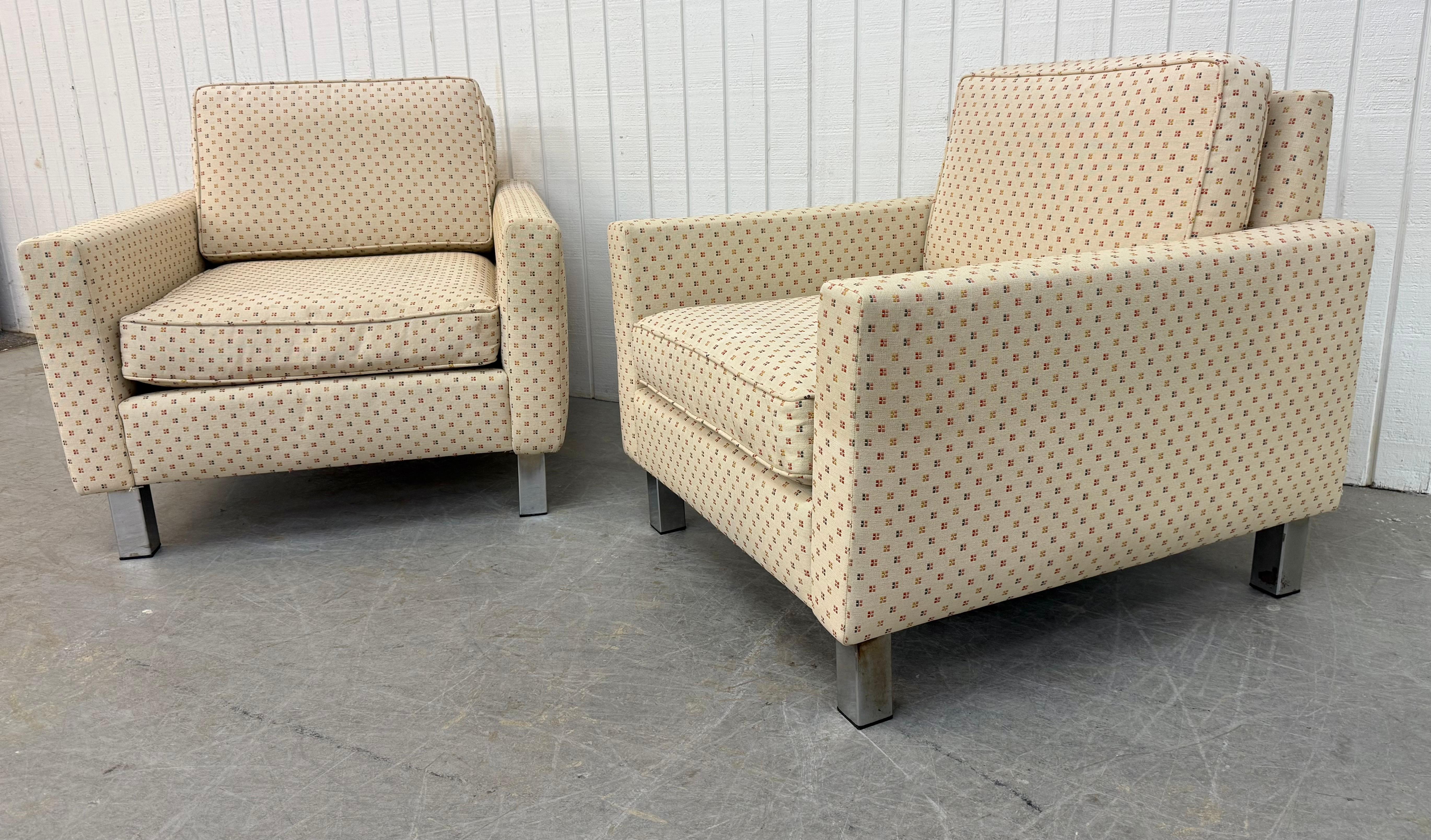 Américain Vintage Milo Baughman Style Club Chairs - Set of 2 en vente