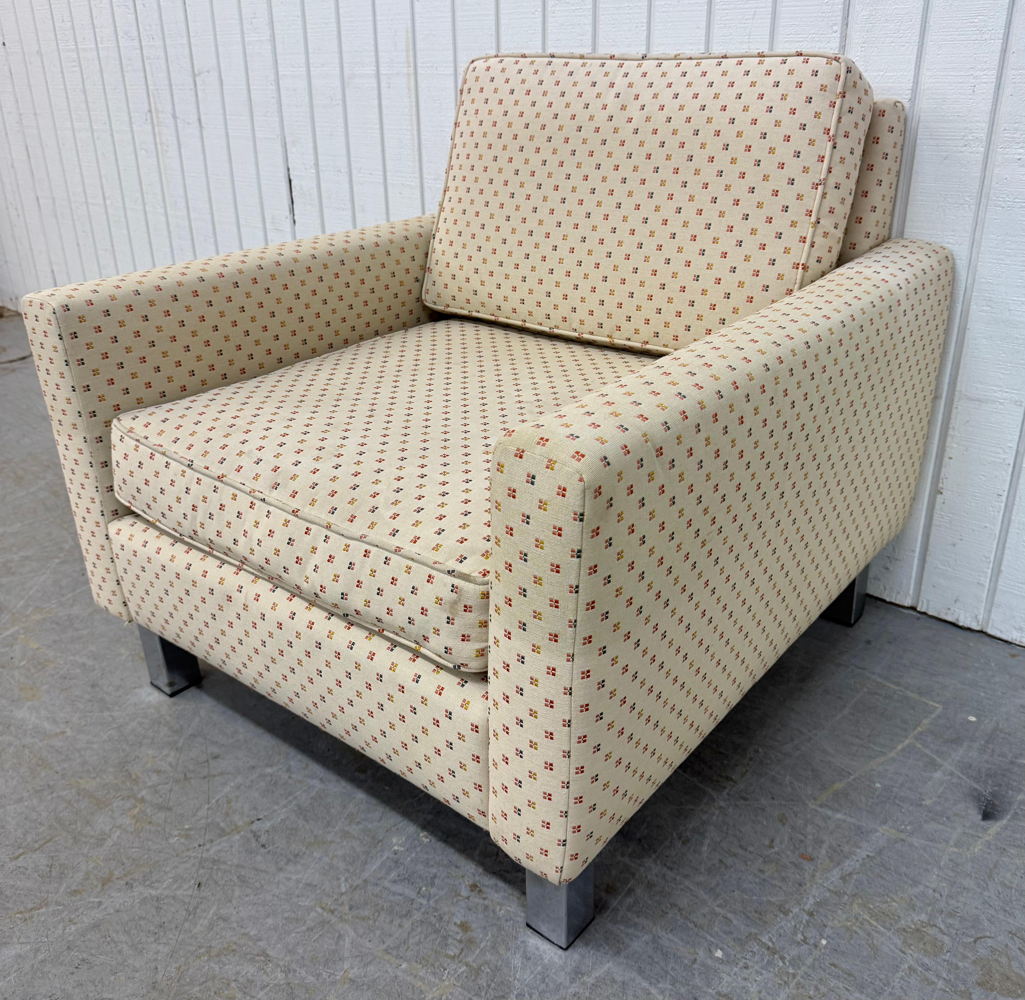 Tissu d'ameublement Vintage Milo Baughman Style Club Chairs - Set of 2 en vente