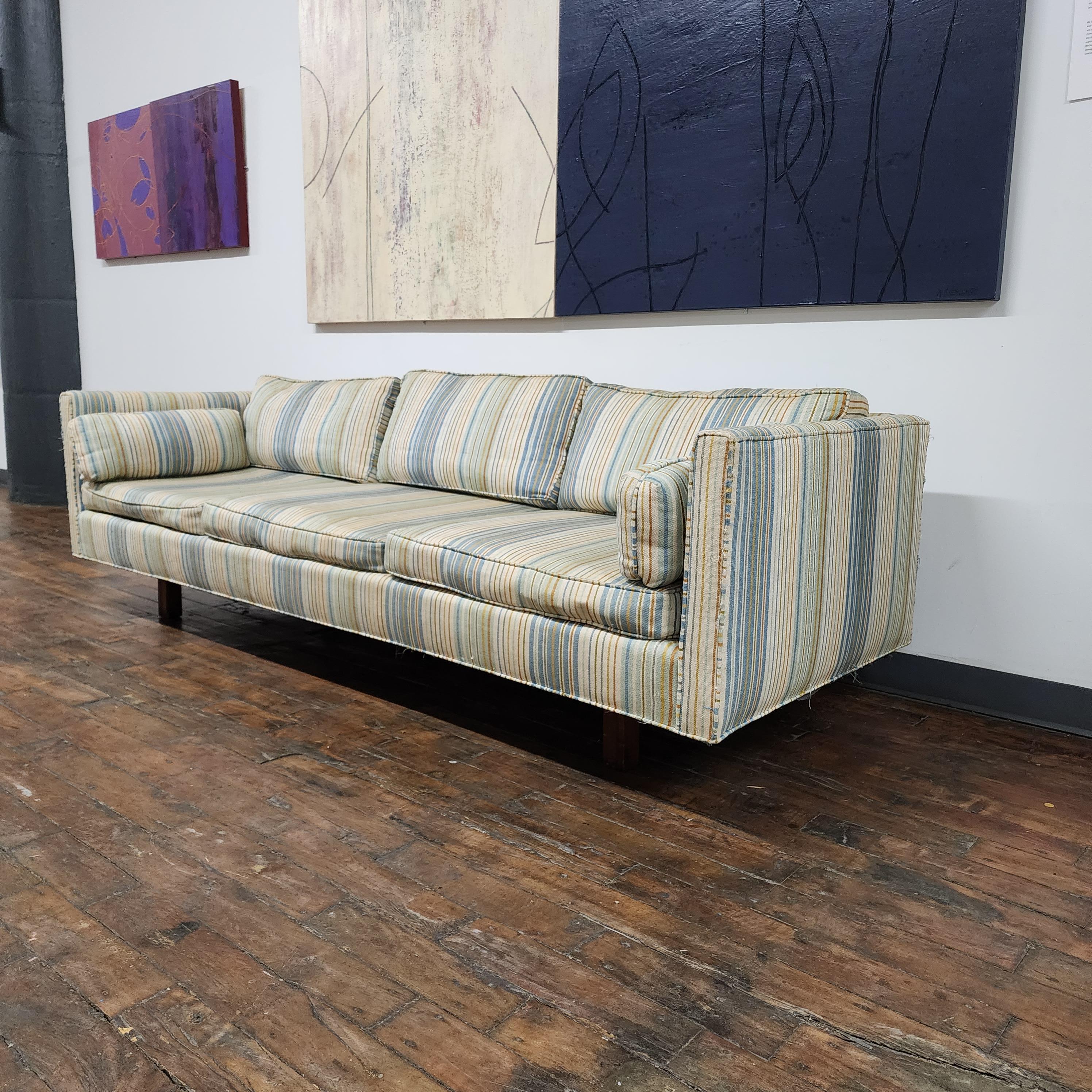 Mid-Century Modern Vintage Milo Baughman Style Mid Century Modern Sofa For Sale