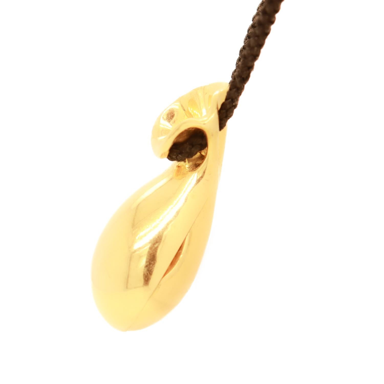 Vintage Minas Spiridis 18k Golden Pouch Pendant Necklace with Secret Compartment 5