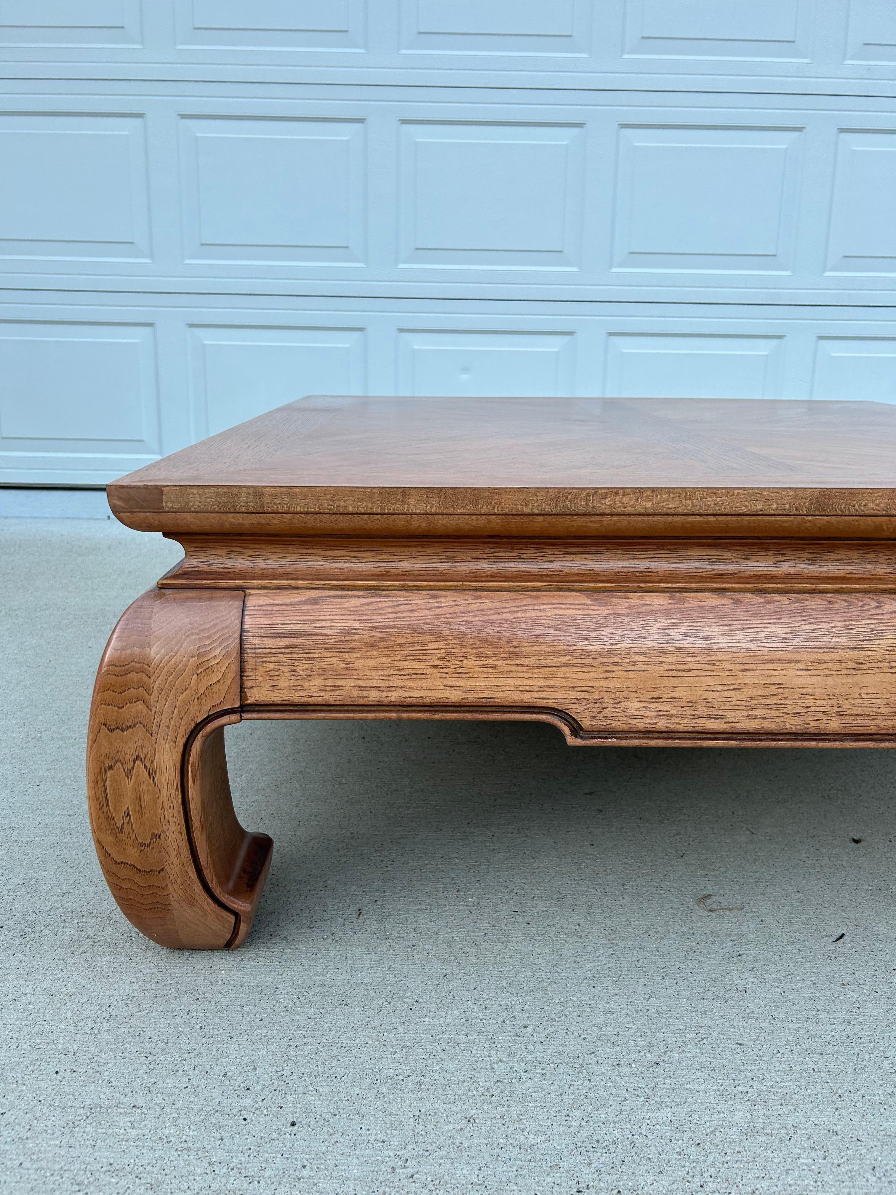 Chinoiserie Vintage Ming Style Coffee Table For Sale