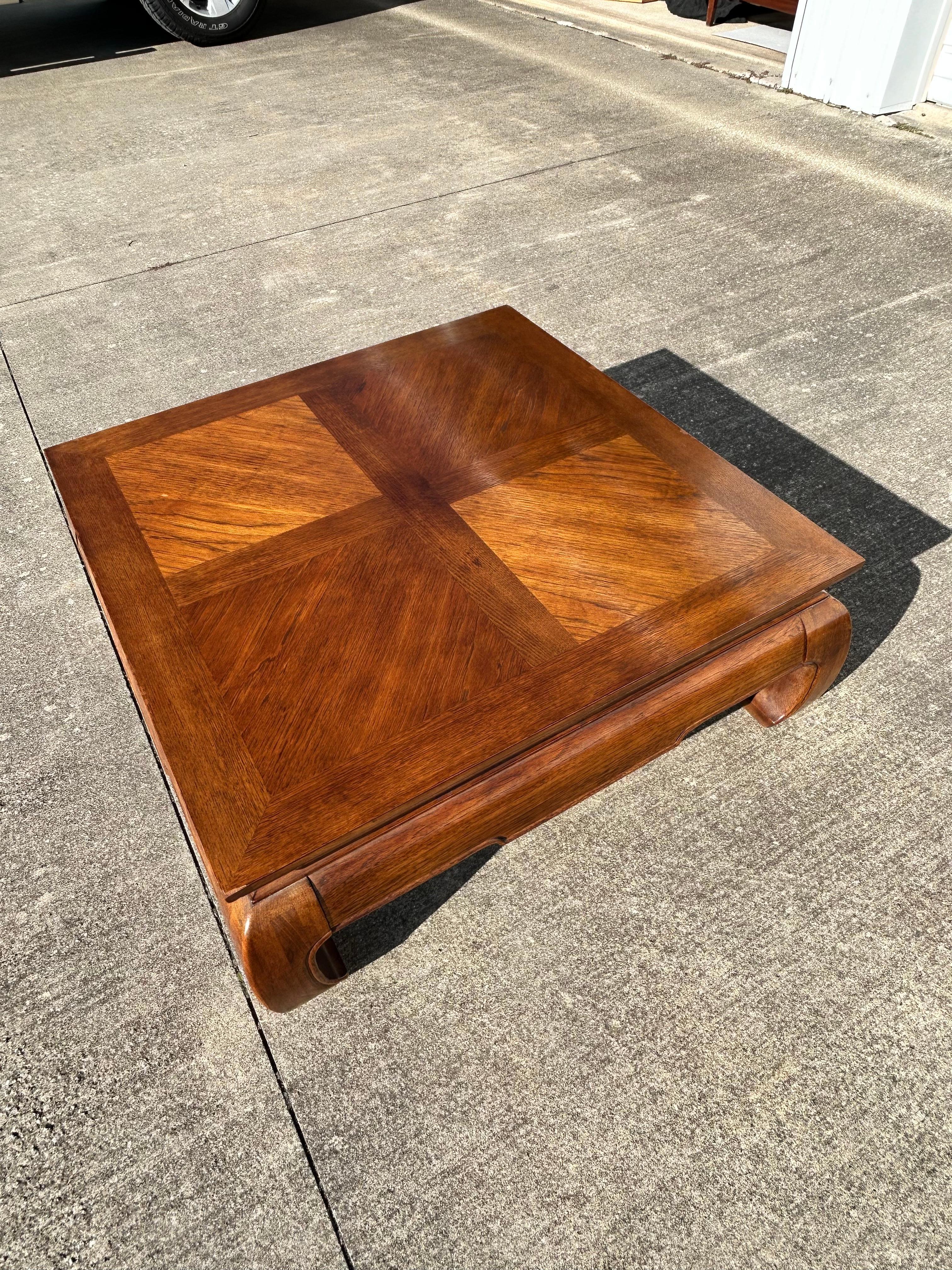 Mesa de centro vintage estilo Ming en venta 2