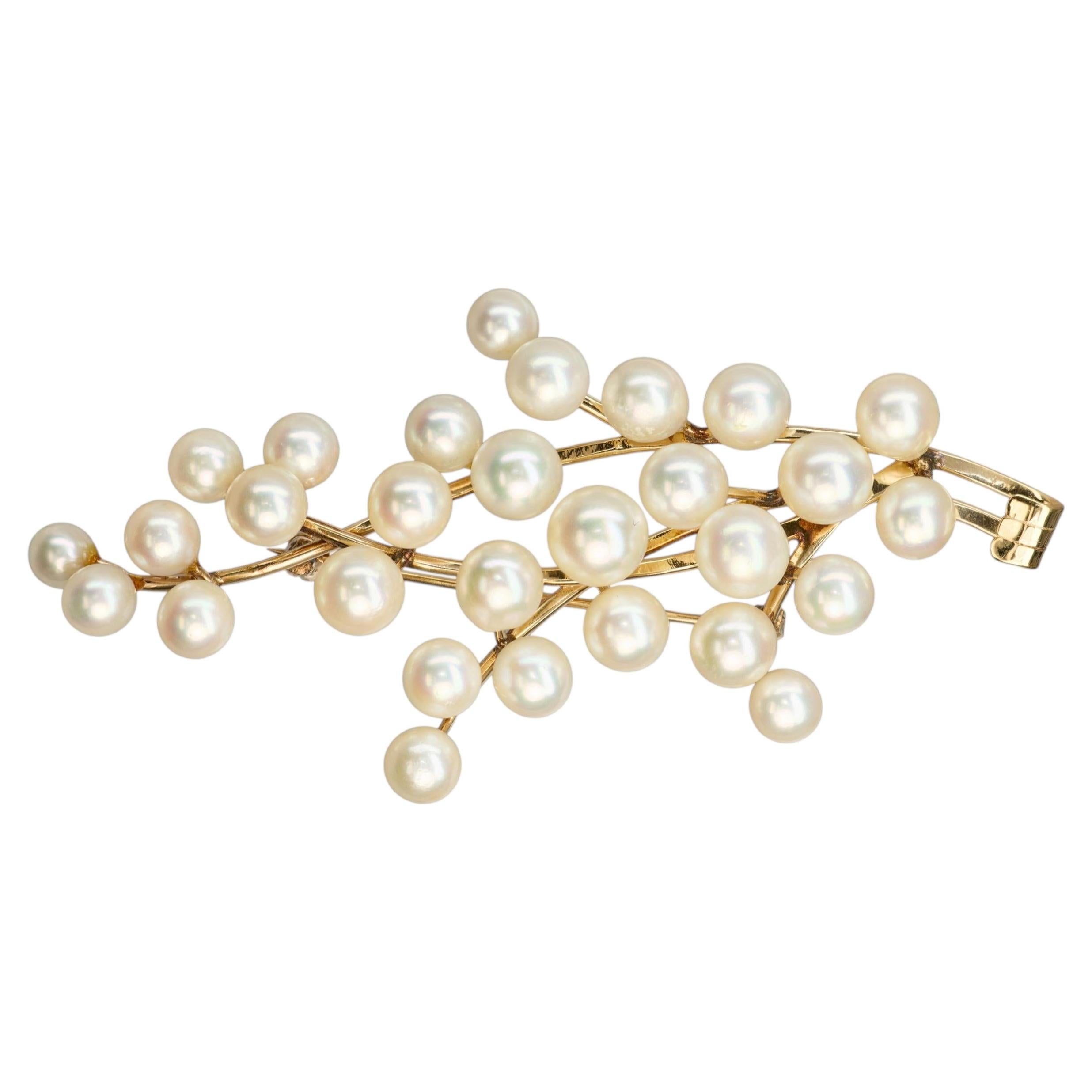 Broche « Vintage Ming » en or jaune 14 carats, en forme de branche ornée d'un bouquet de perles