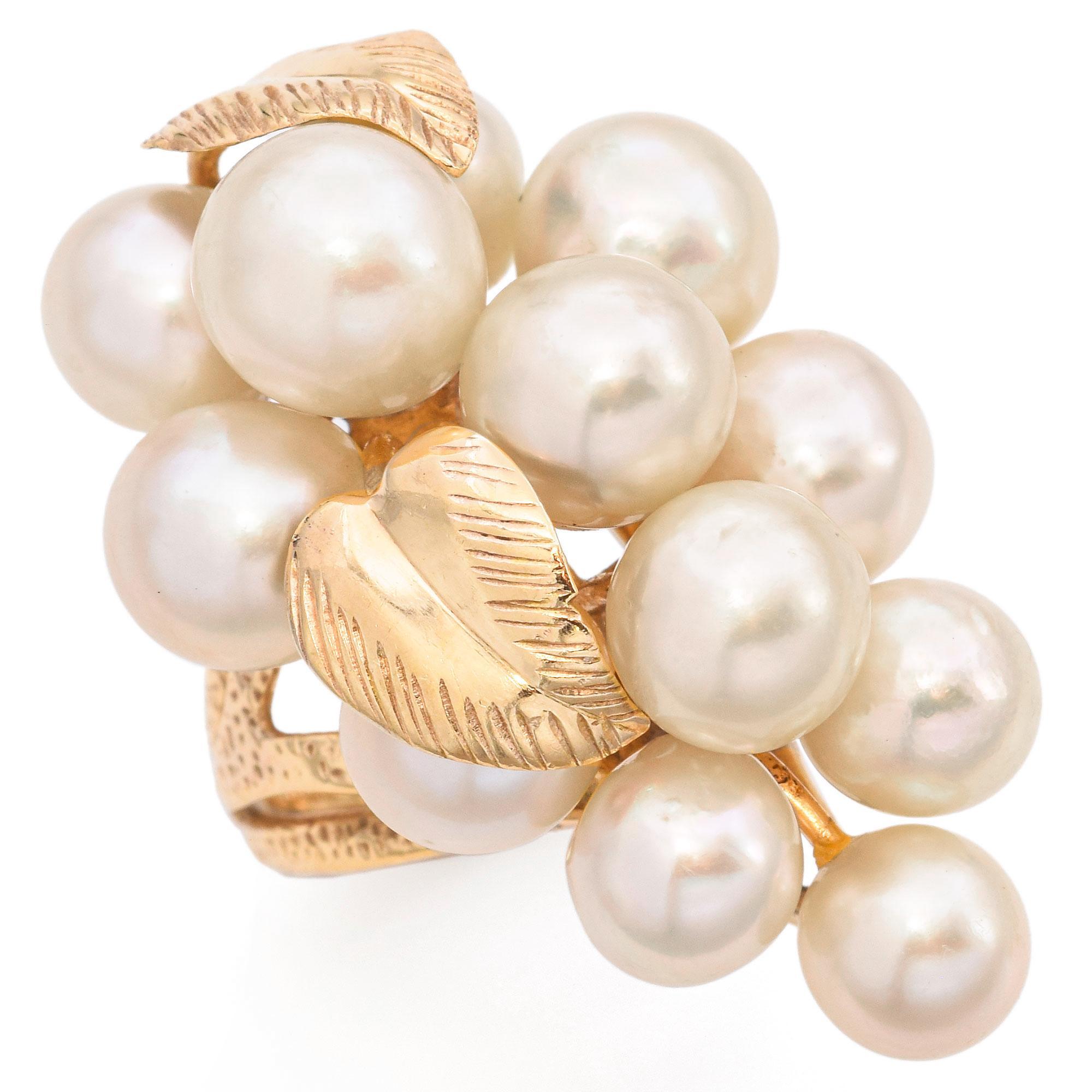 Weight: 12.7 Grams
Stone: Pearl (6.6-7.9 mm)
Measurements: 34 x 21.9 x 14.8 mm
Ring Size: 4.75
Hallmark: Ming's 14K

ITEM #: BR-1538-031225-17