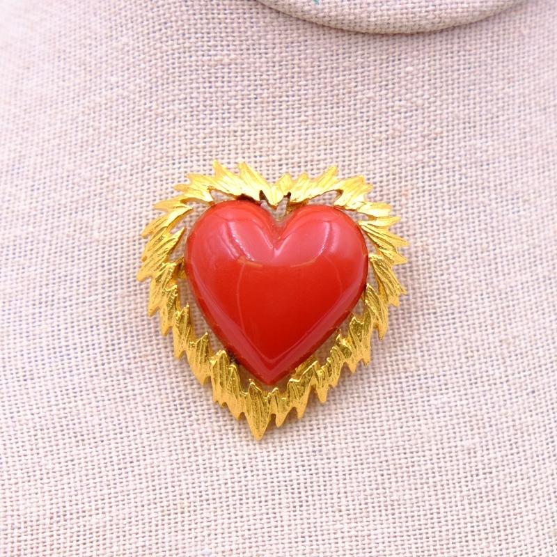 Vintage Mini Heart Brooch 1990s In Excellent Condition In Austin, TX