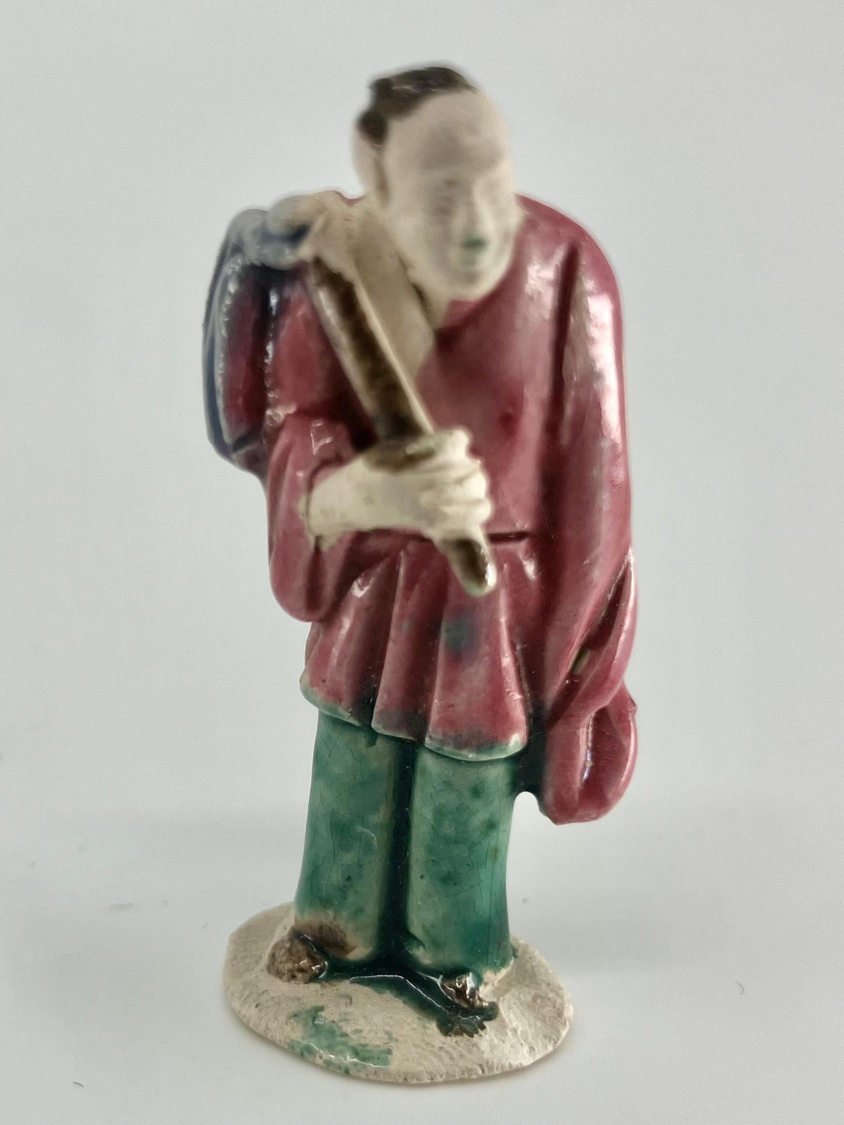 Smaltato Figure in miniatura di cineserie d'epoca in vendita