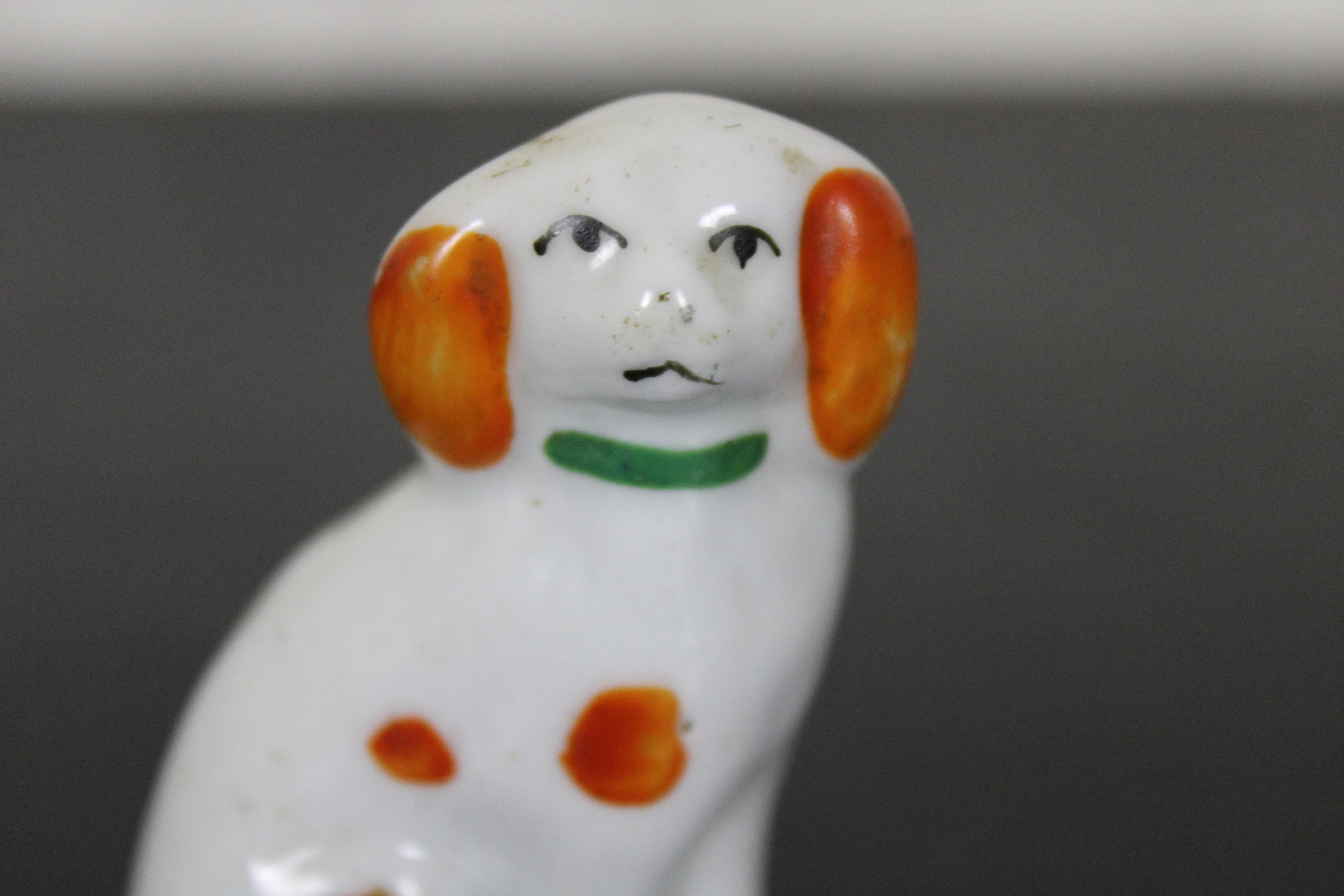 Vintage Miniature English Staffordshire Porcelain Seated Dog Spaniel Figurine 5