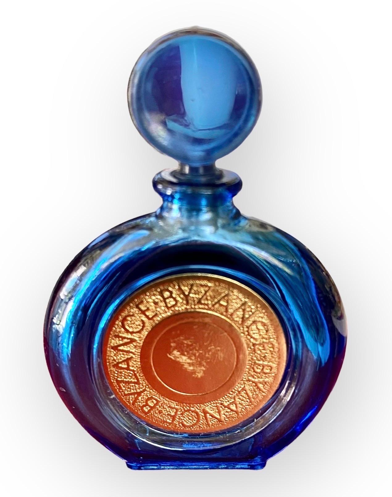 Vintage Miniature Glass Perfume Bottle Lot Discontinued Scents Some French VTG o en vente 12