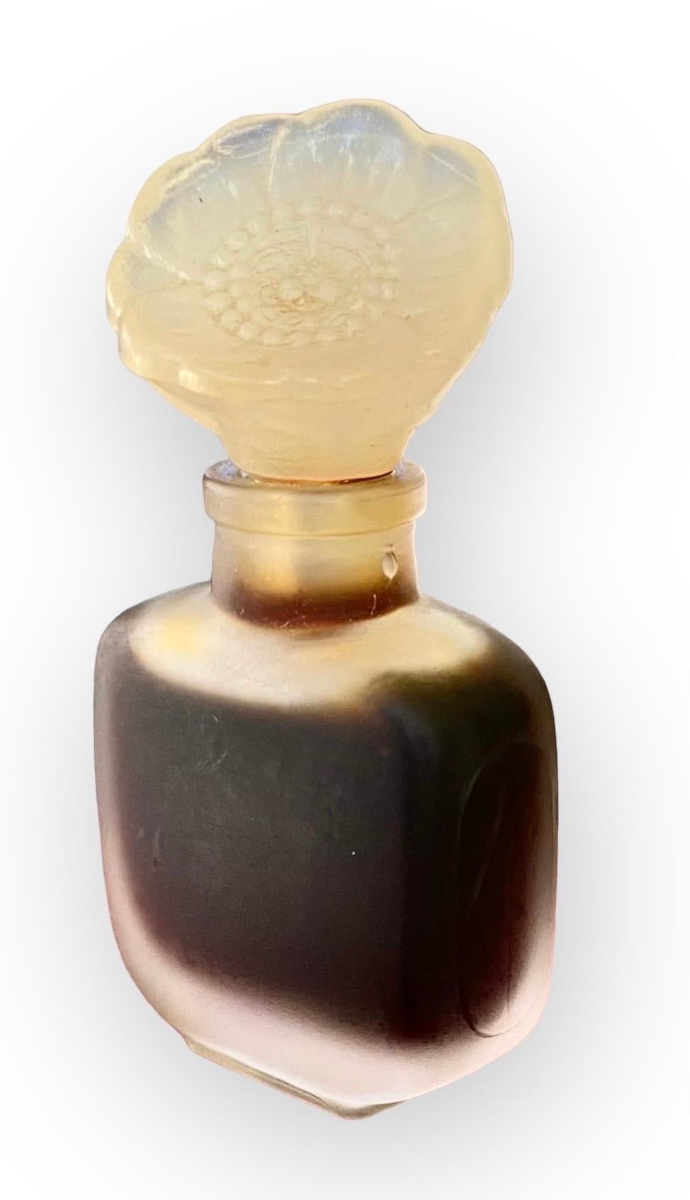Vintage Miniature Glass Perfume Bottle Lot Discontinued Scents Some French VTG o Bon état - En vente à New Orleans, LA