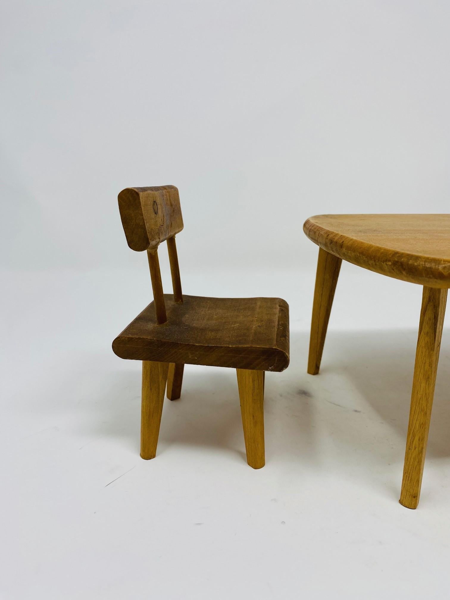 American Vintage Miniature Group of Midcentury Table and Chairs For Sale