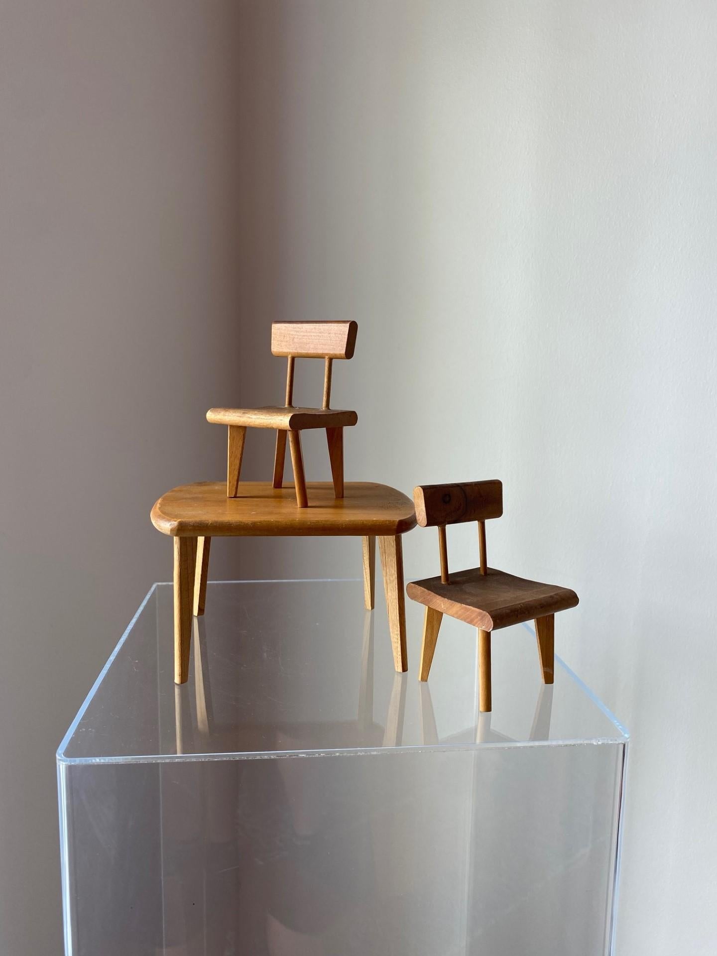 Miniatur-Tisch- und Stühle aus der Mitte des Jahrhunderts im Zustand „Gut“ im Angebot in San Diego, CA