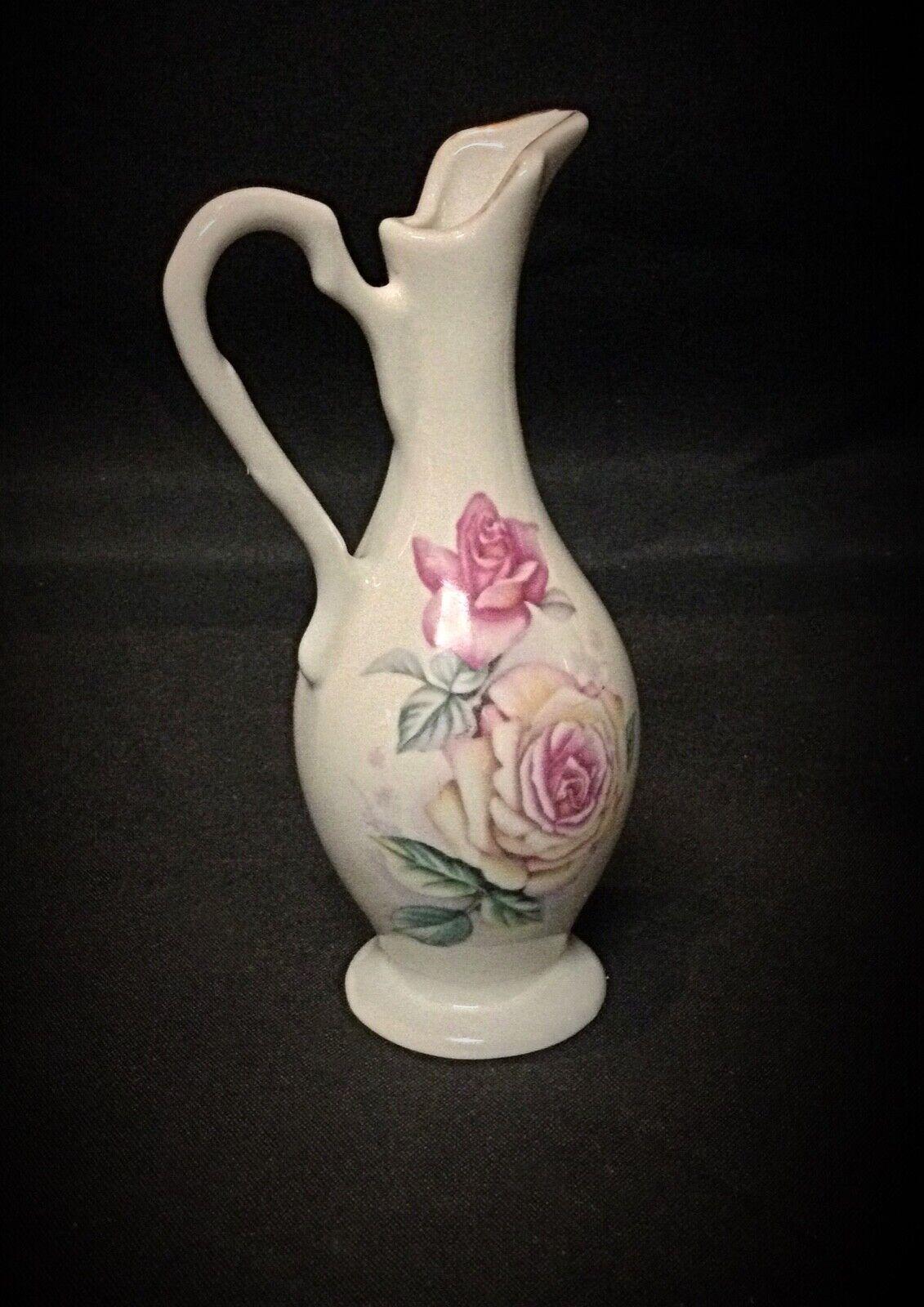 20ième siècle Vase miniature vintage 